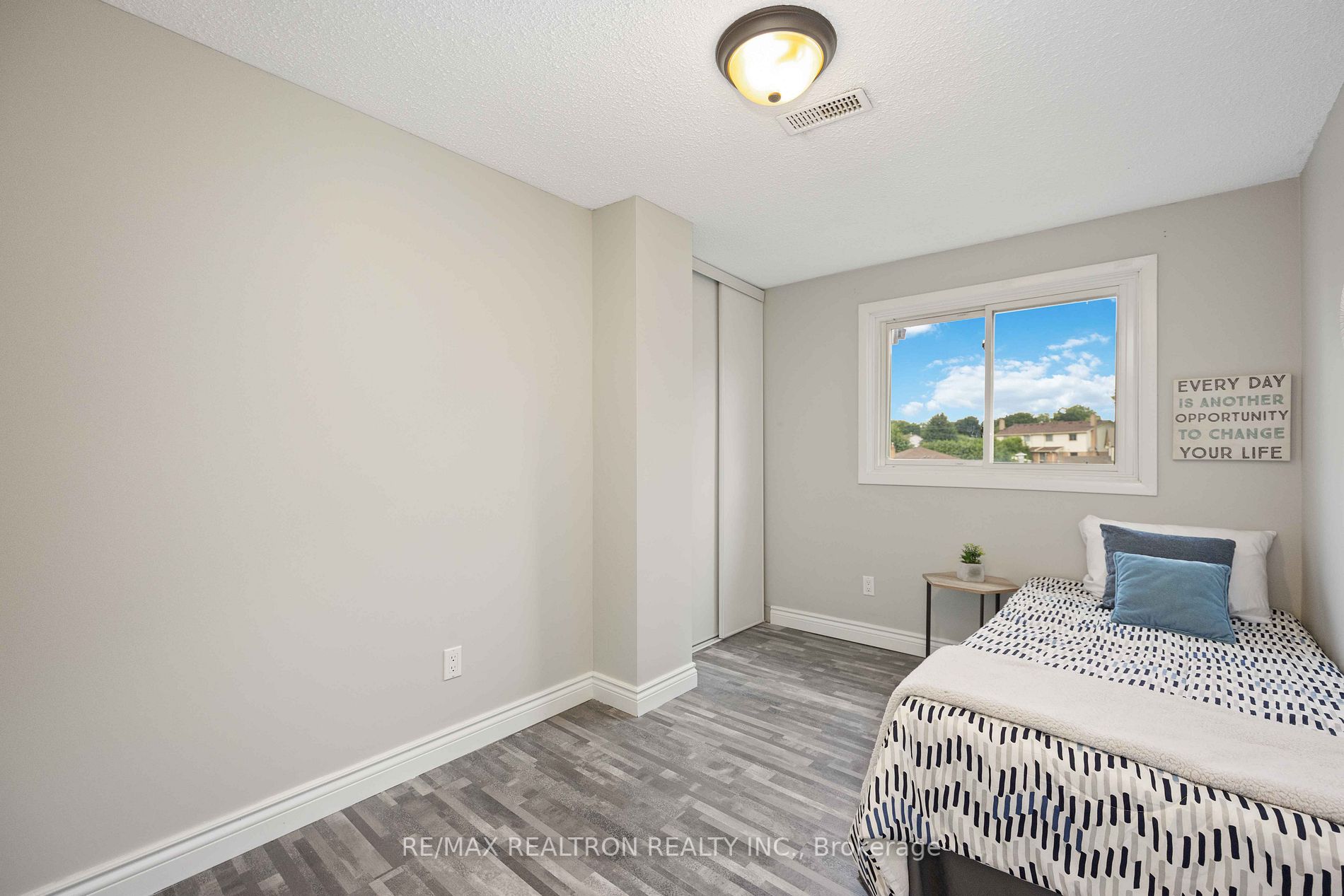 514 Capilano Court, #Upper