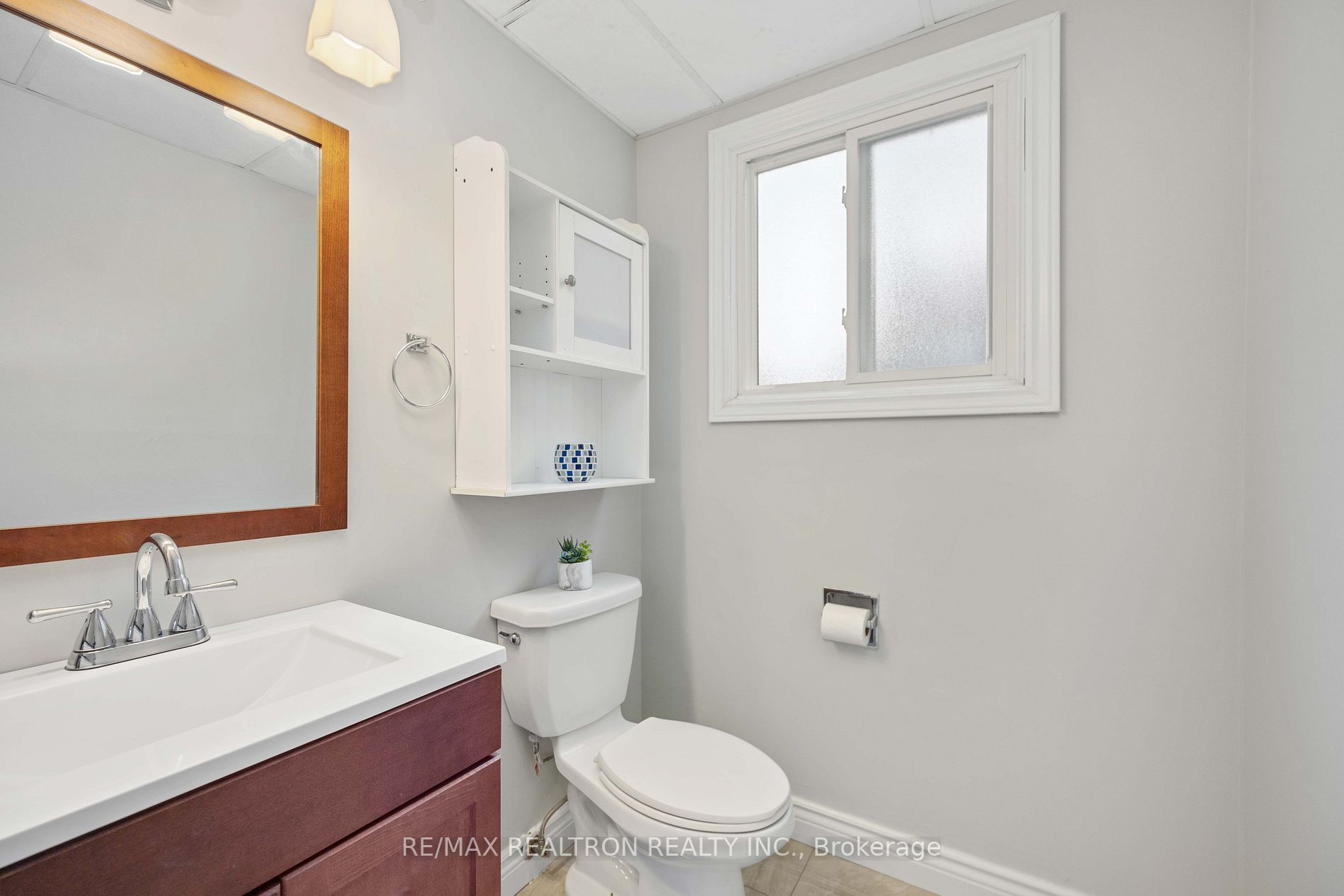 514 Capilano Court, #Upper