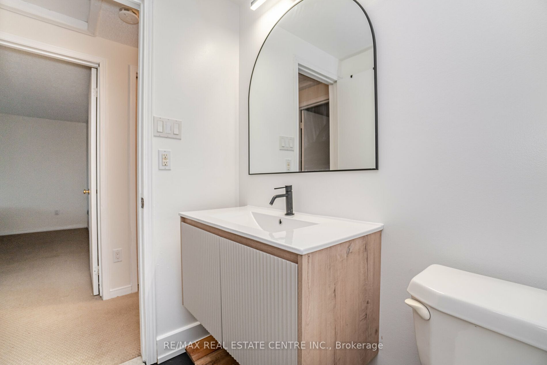 35 Fernbank Place