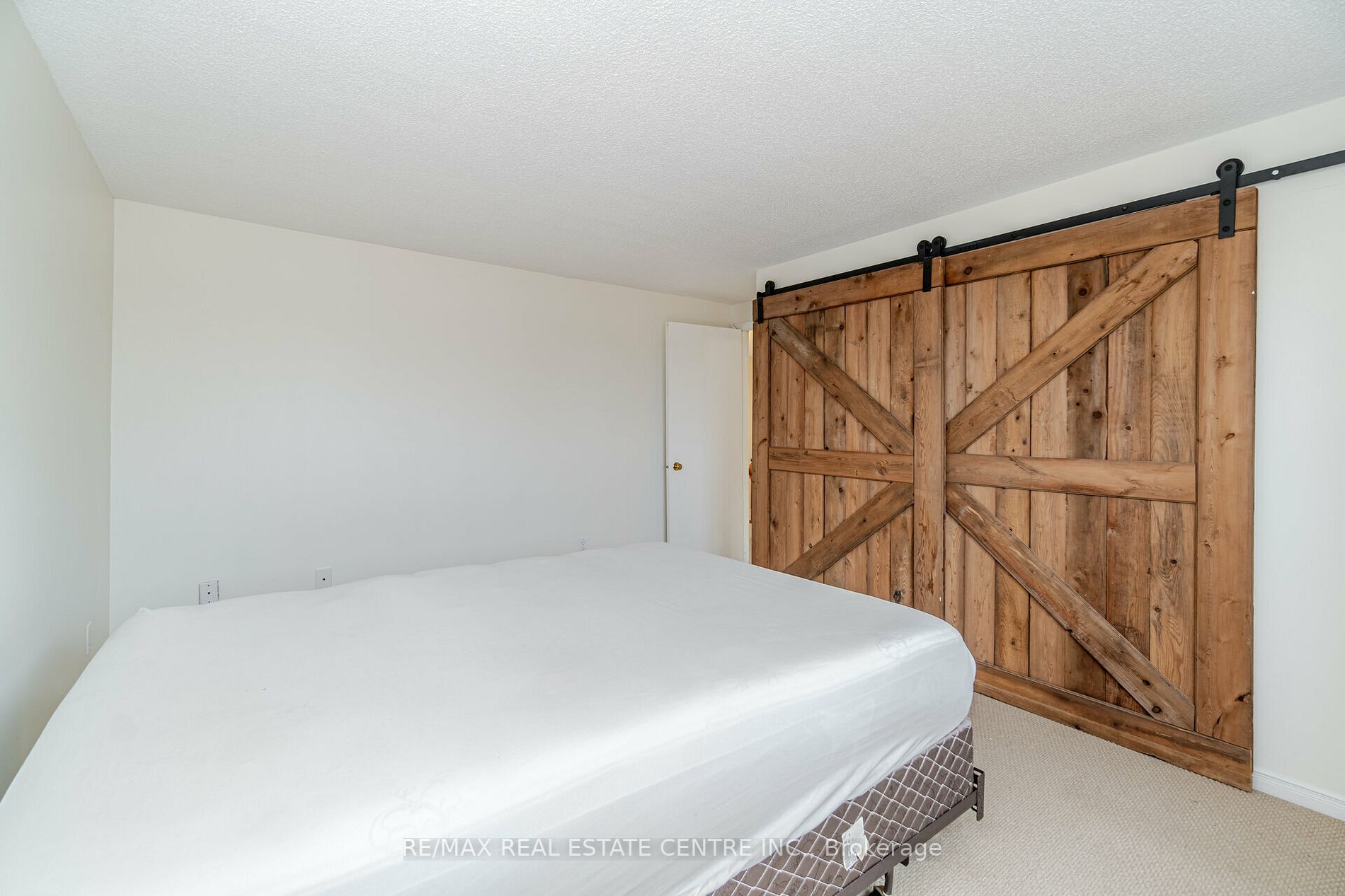 35 Fernbank Place