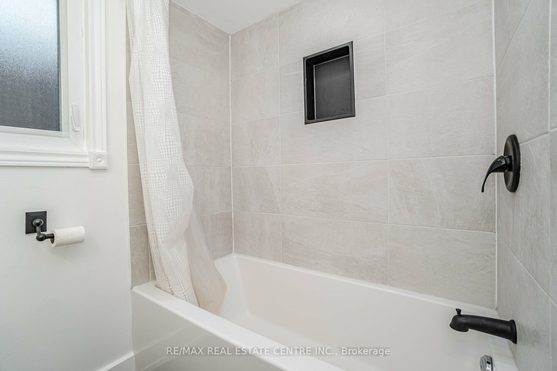 35 Fernbank Place