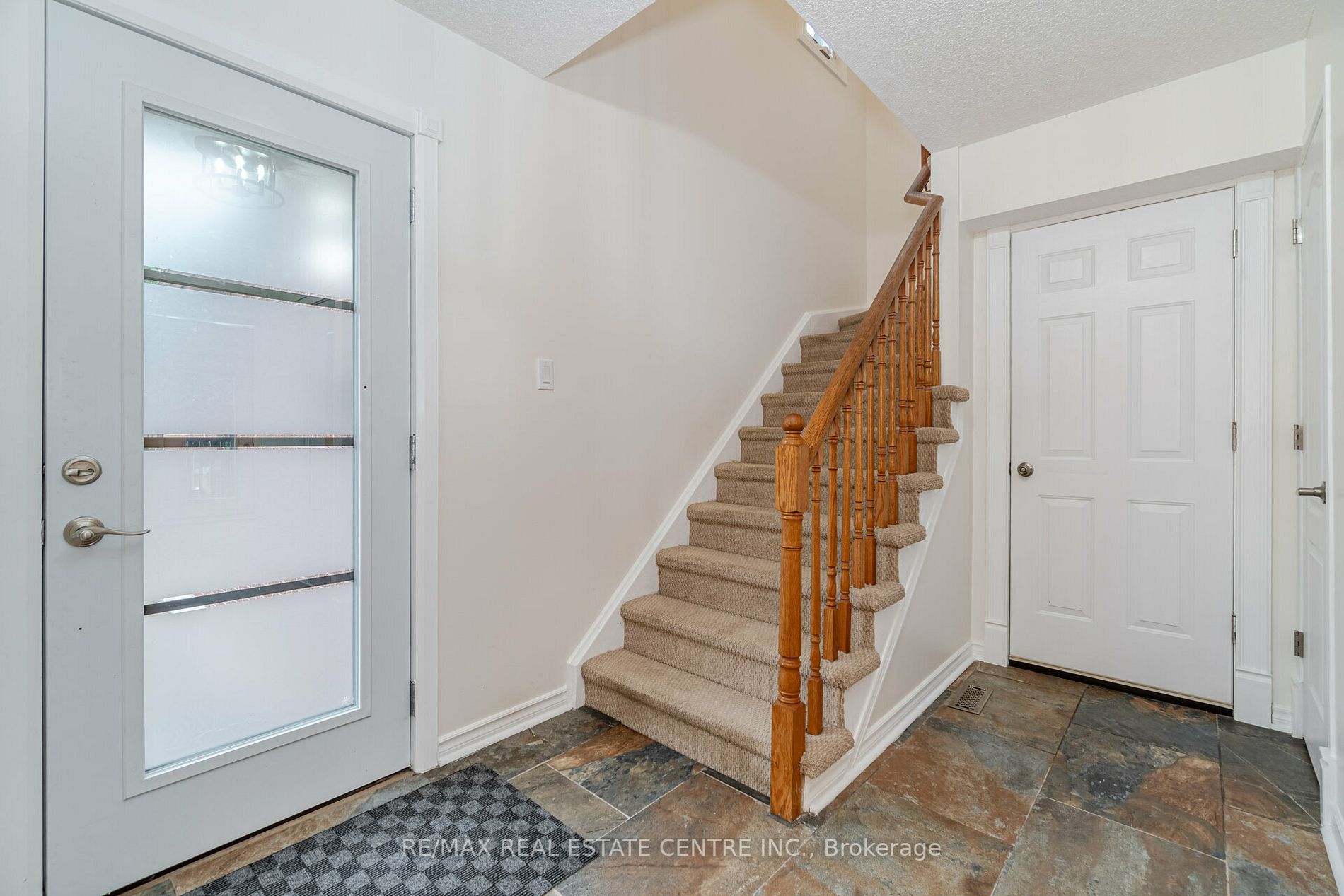 35 Fernbank Place