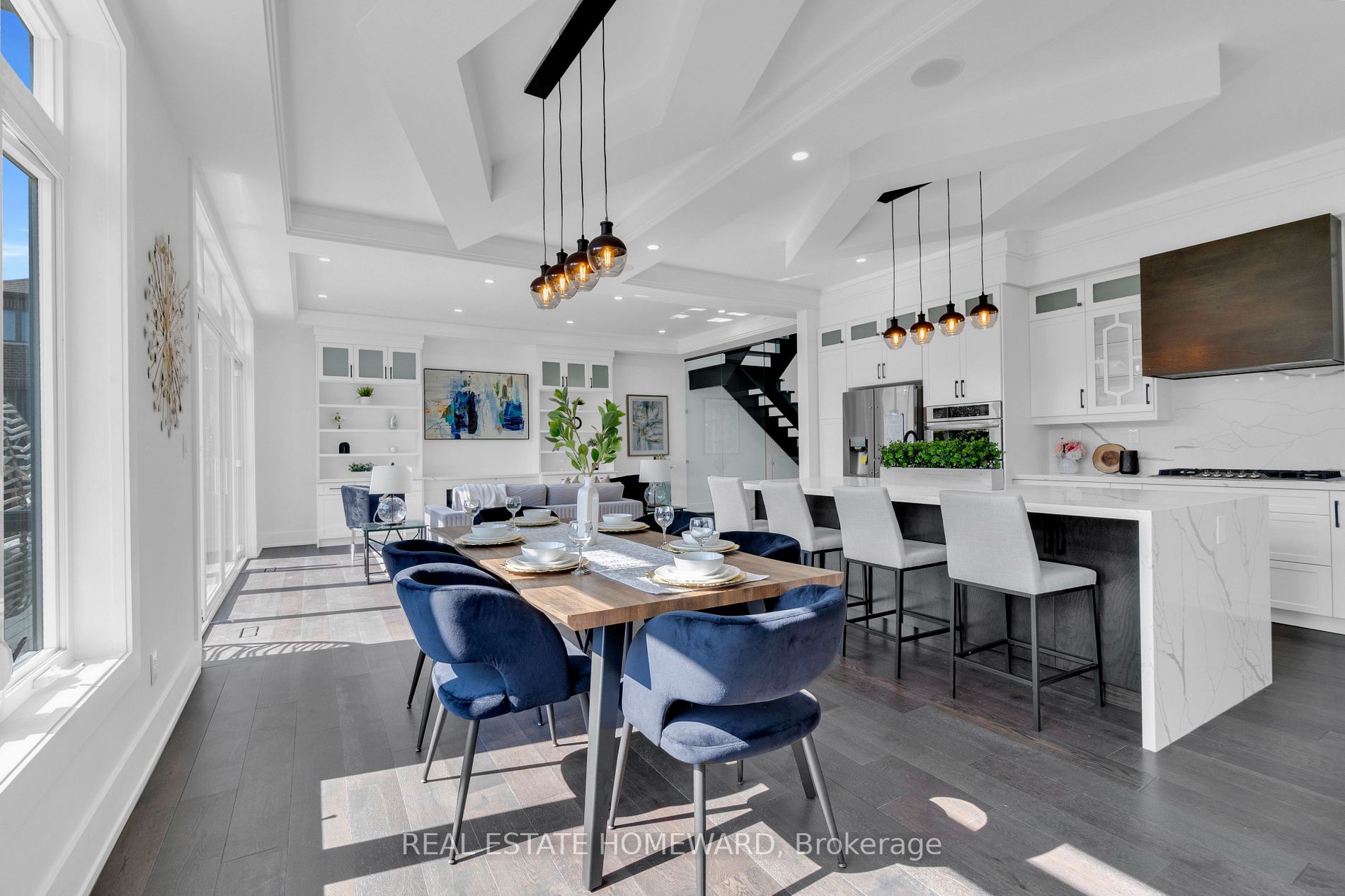 334 Thornton Road N
