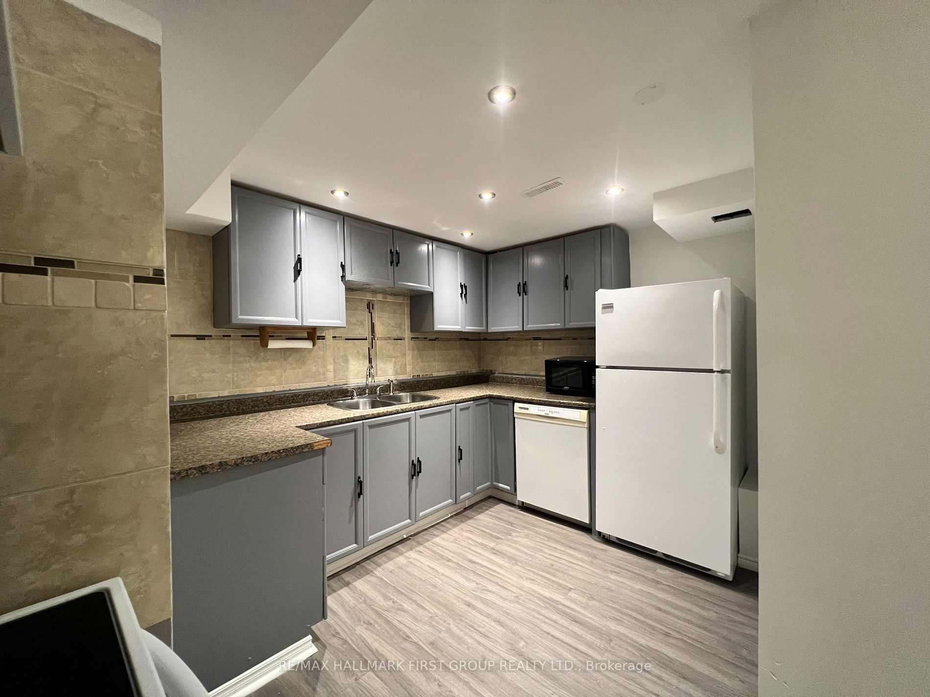 1731 Echo Point Crt