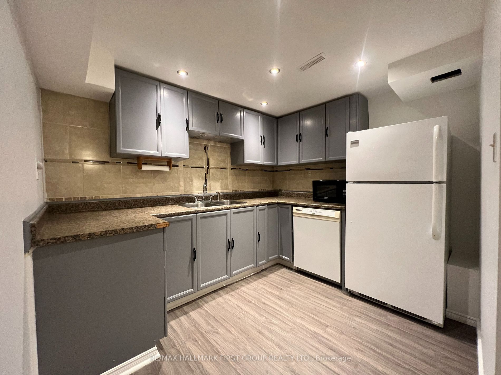 1731 Echo Point Crt