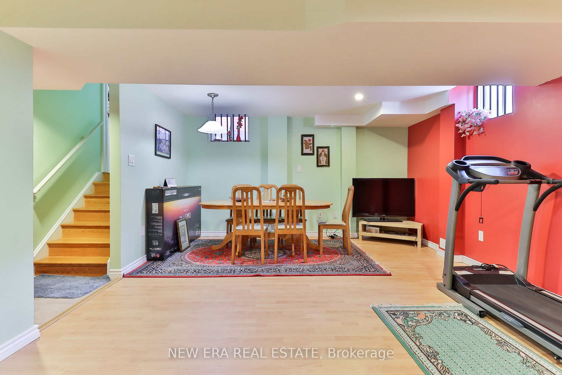 82 Vivian Rd