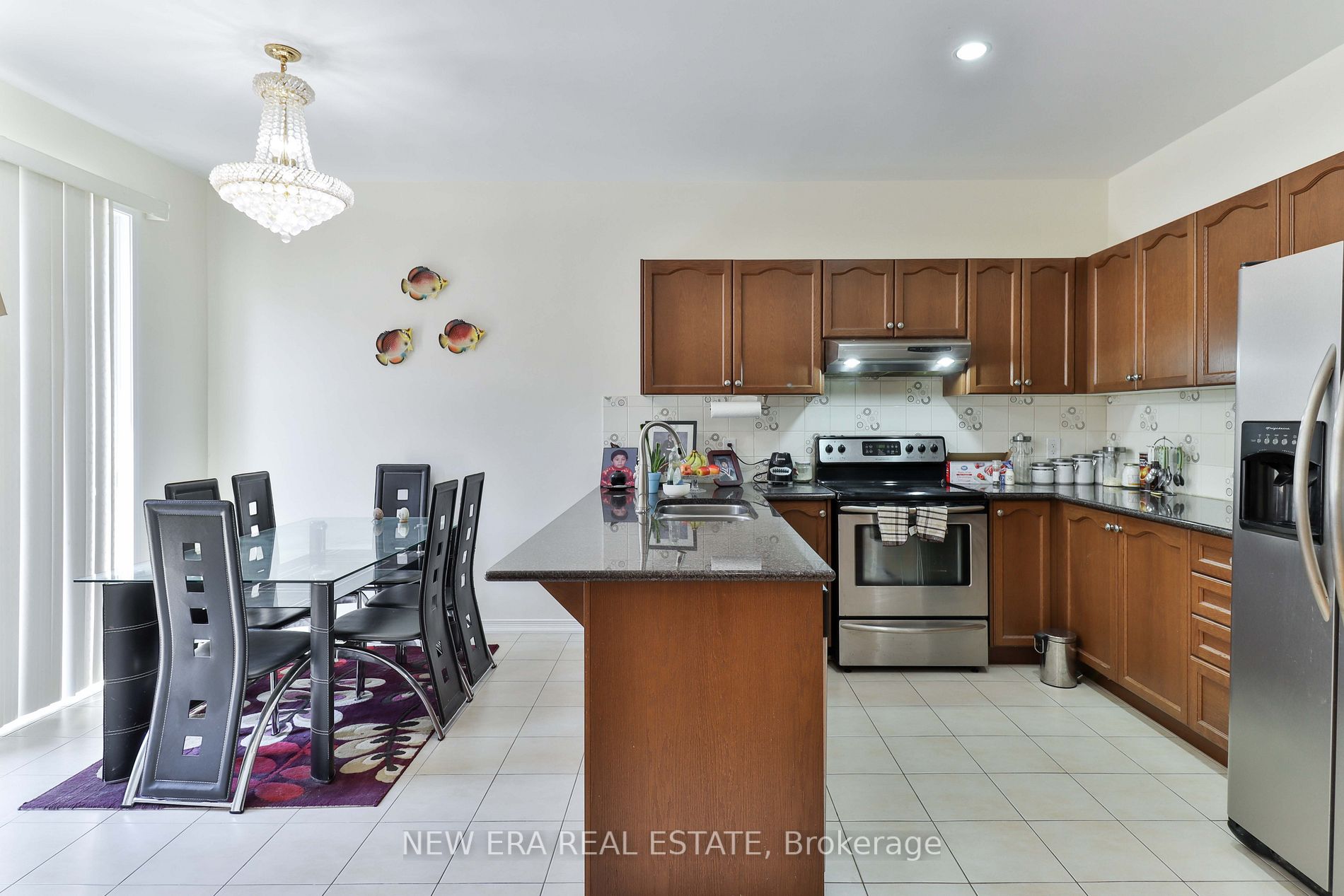 82 Vivian Rd