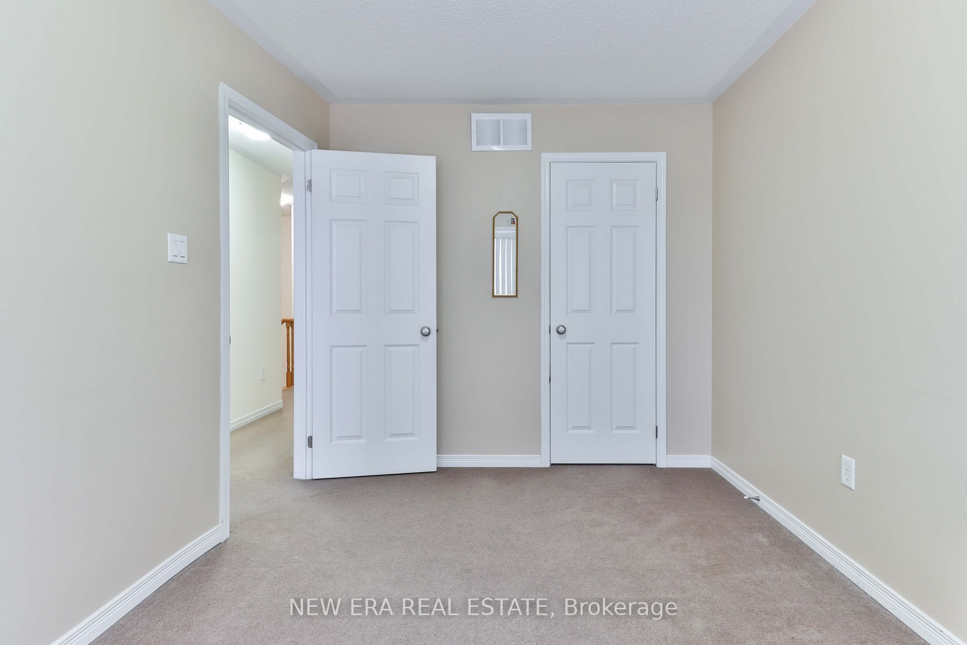 82 Vivian Rd
