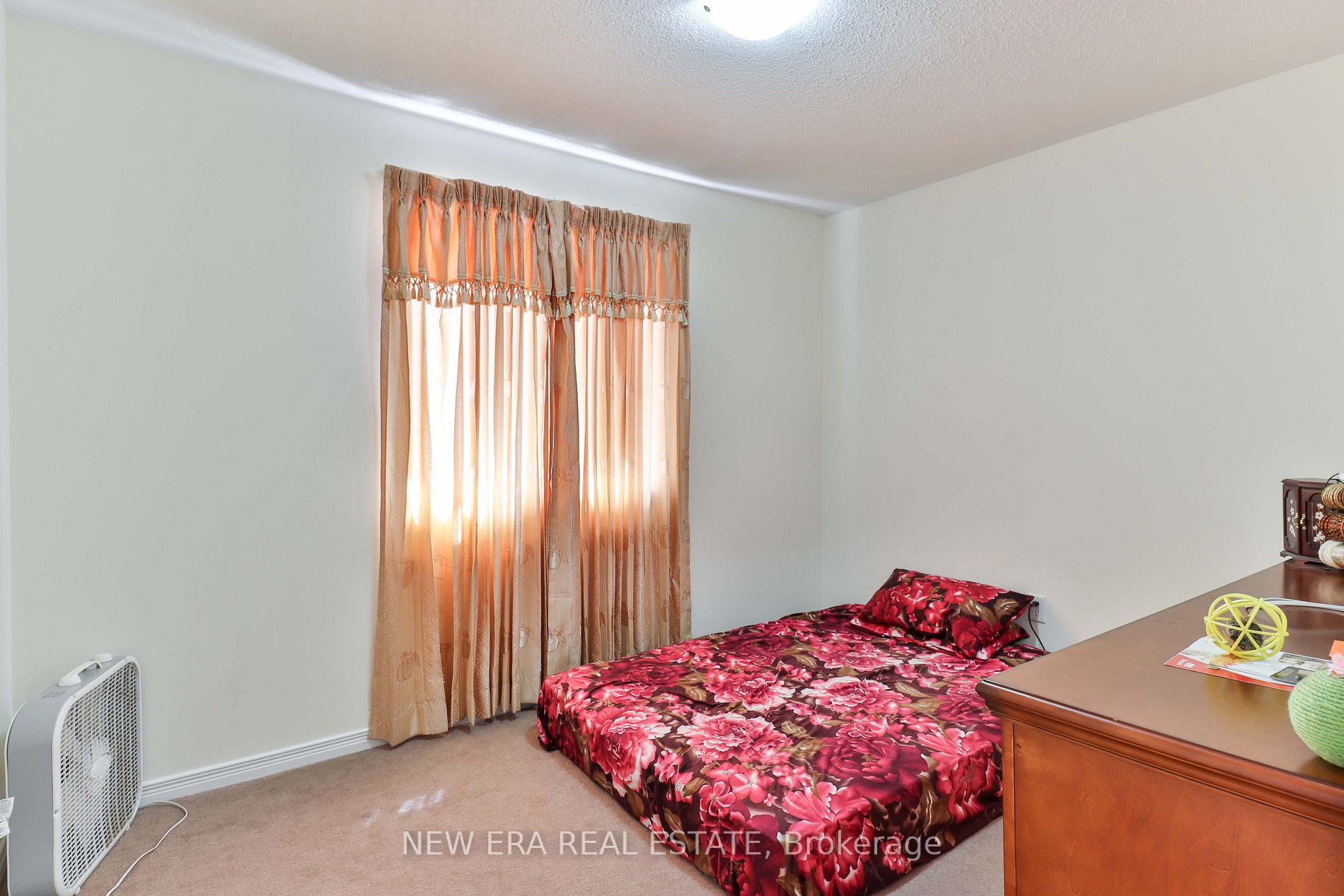82 Vivian Rd
