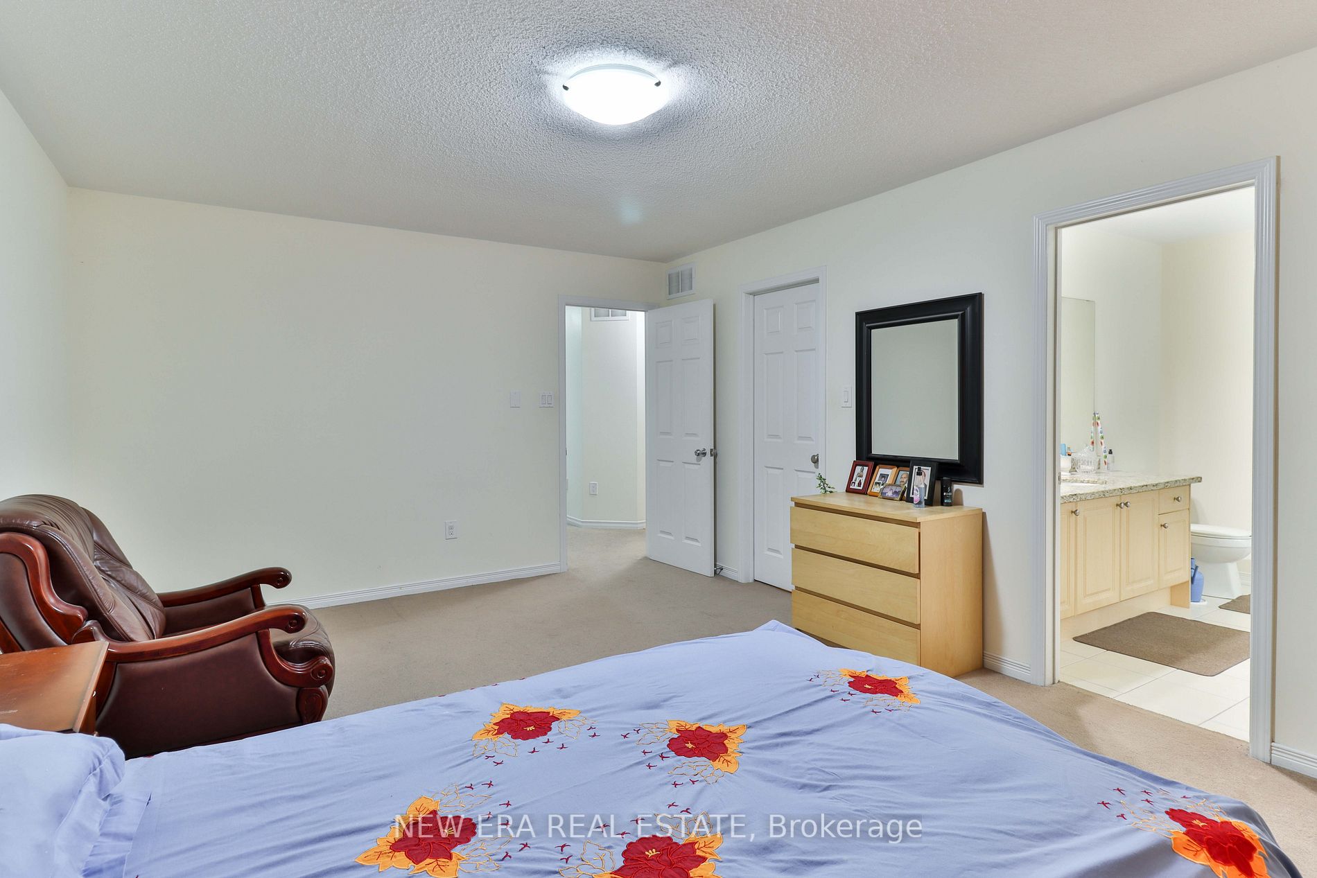 82 Vivian Rd