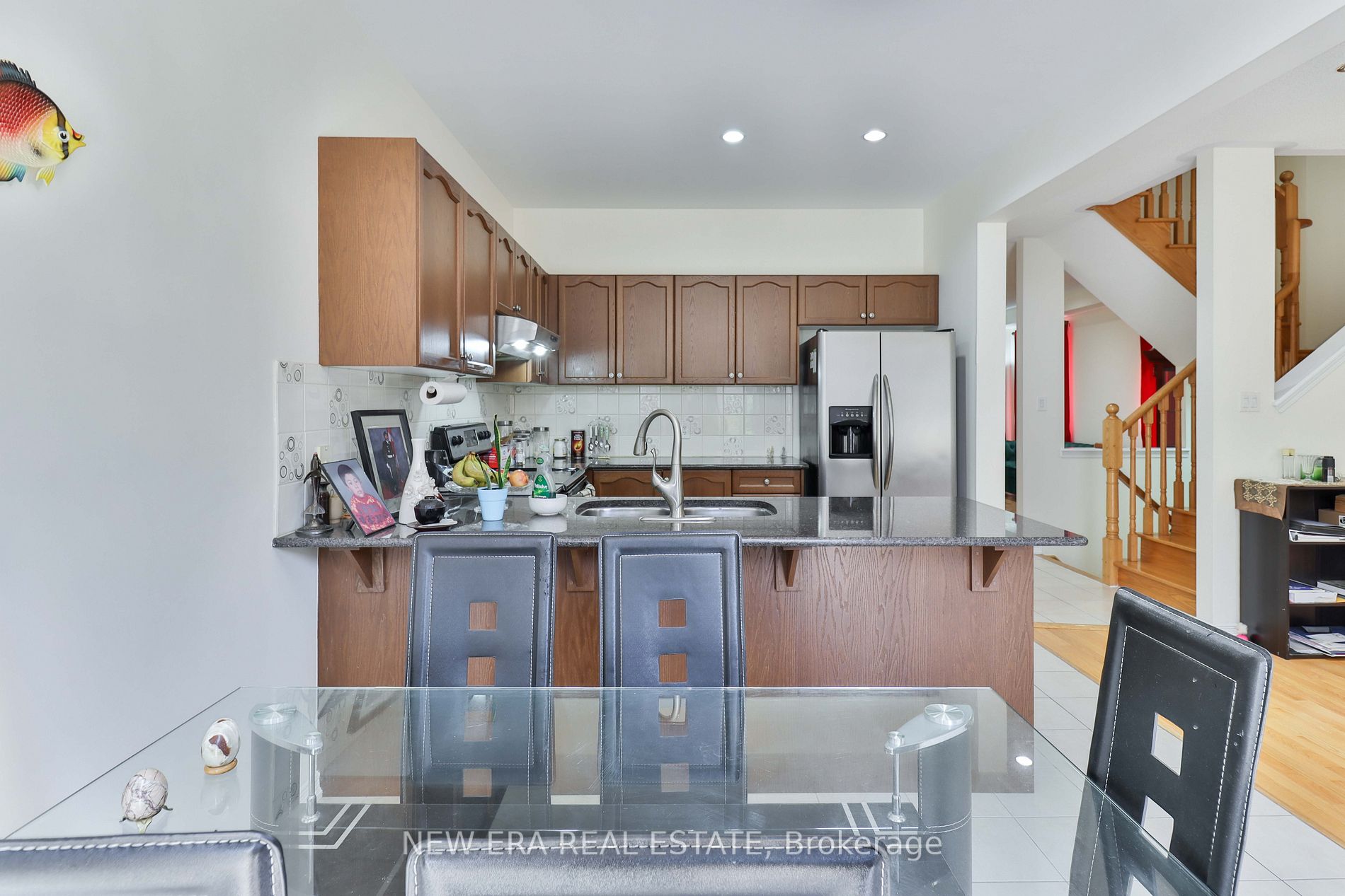 82 Vivian Rd