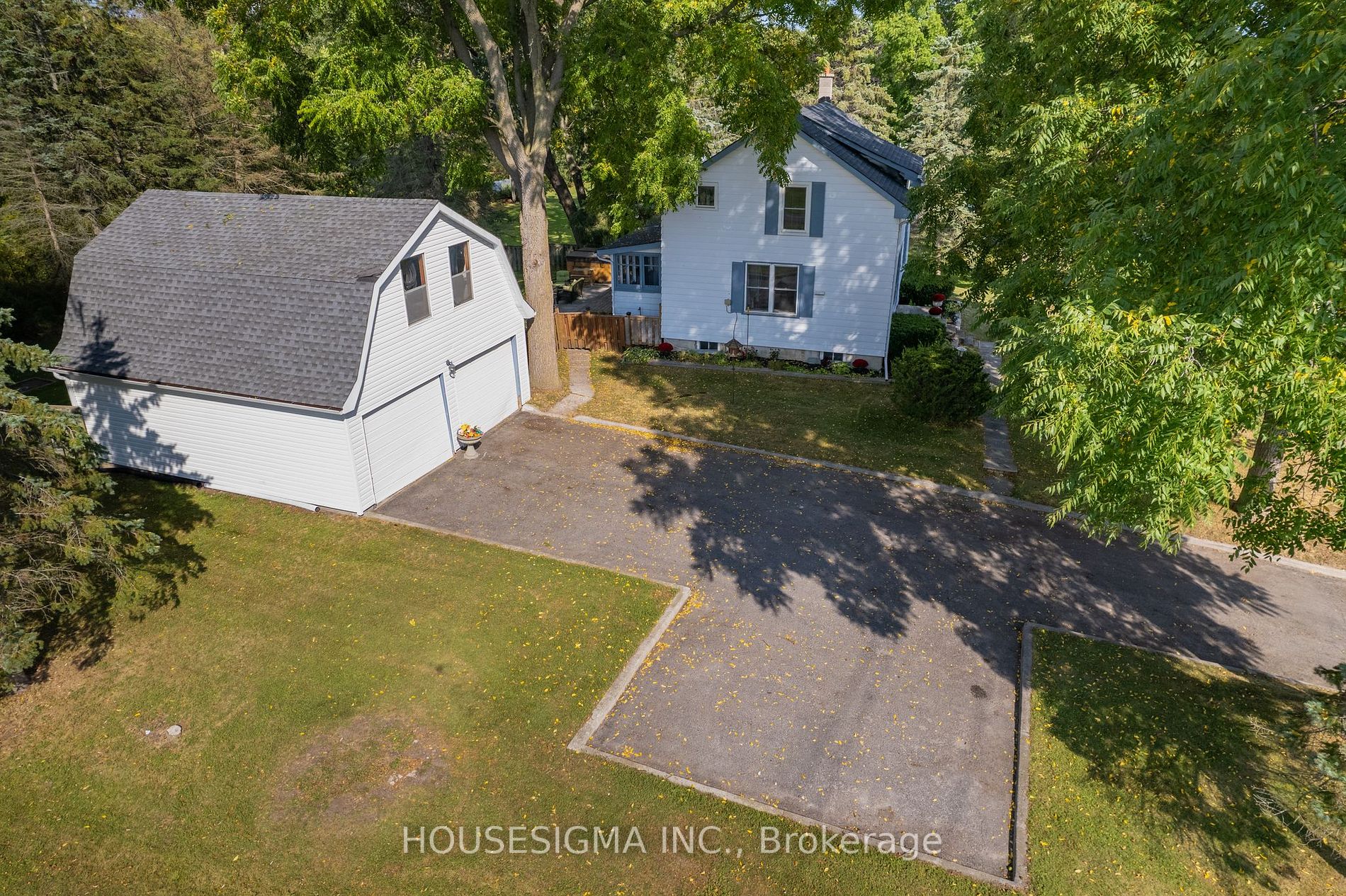 2078 Hwy 2 W