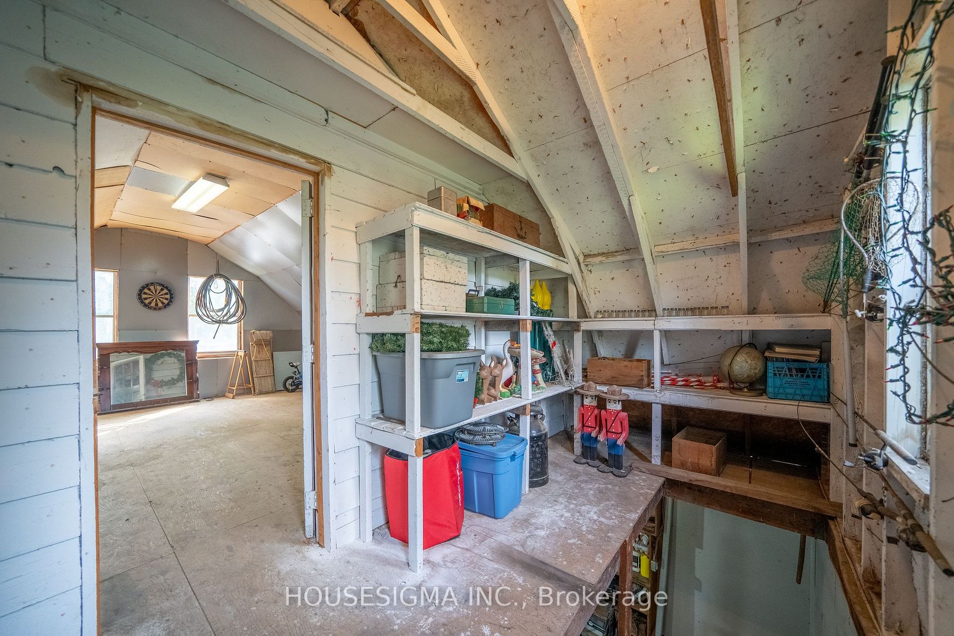 2078 Hwy 2 W