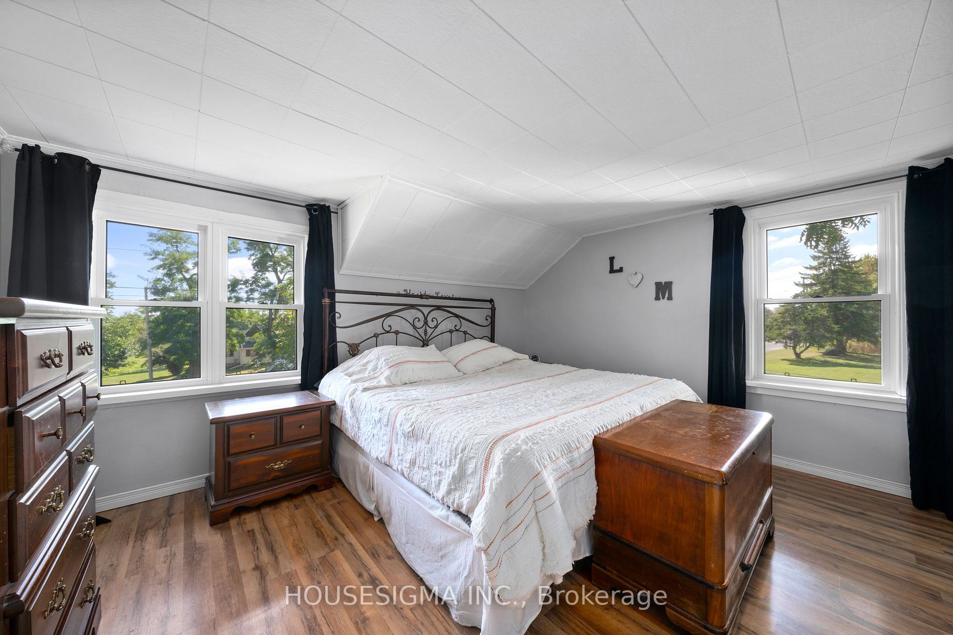 2078 Hwy 2 W