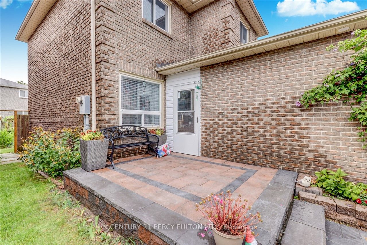 1548 Marshcourt Dr