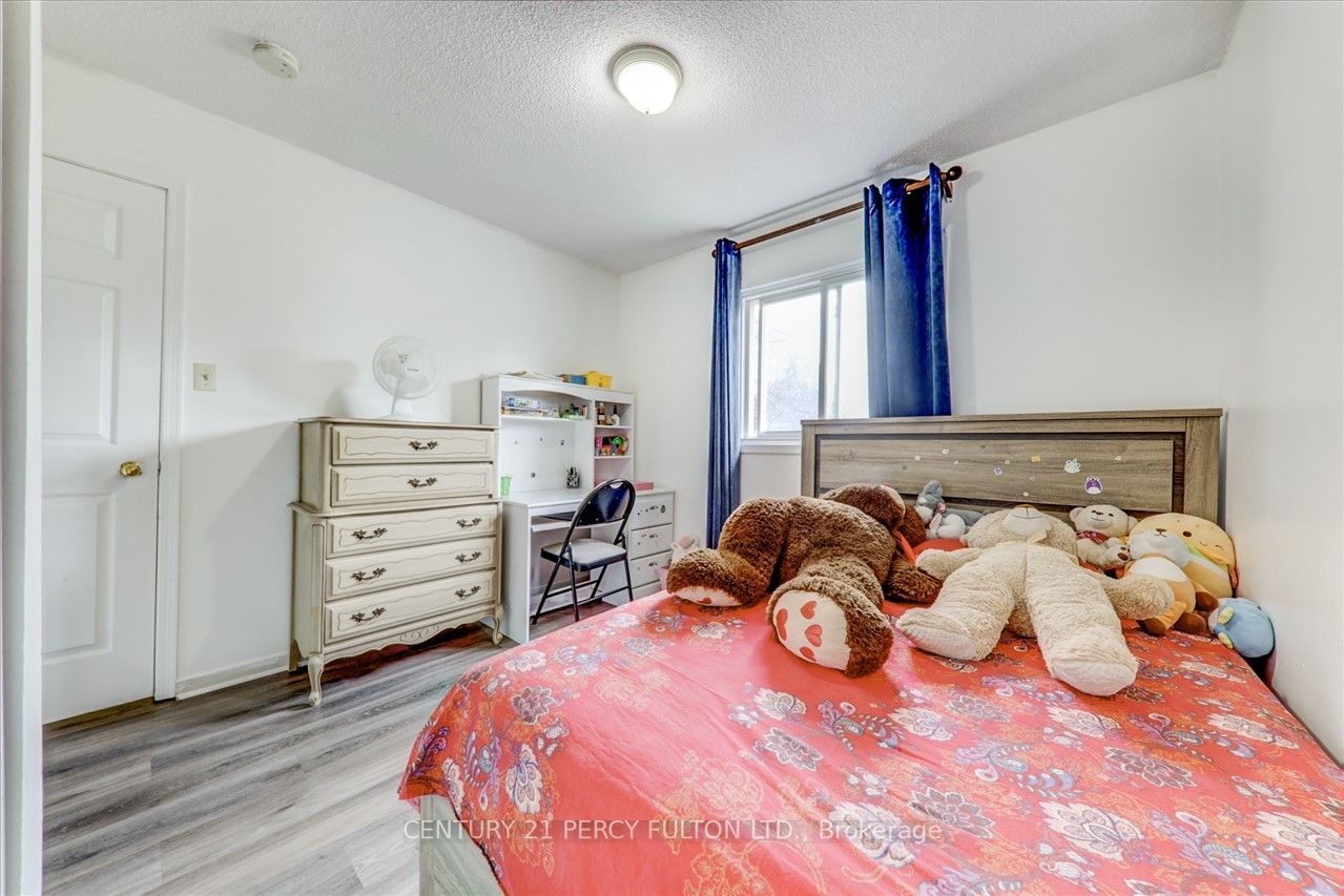 1548 Marshcourt Dr