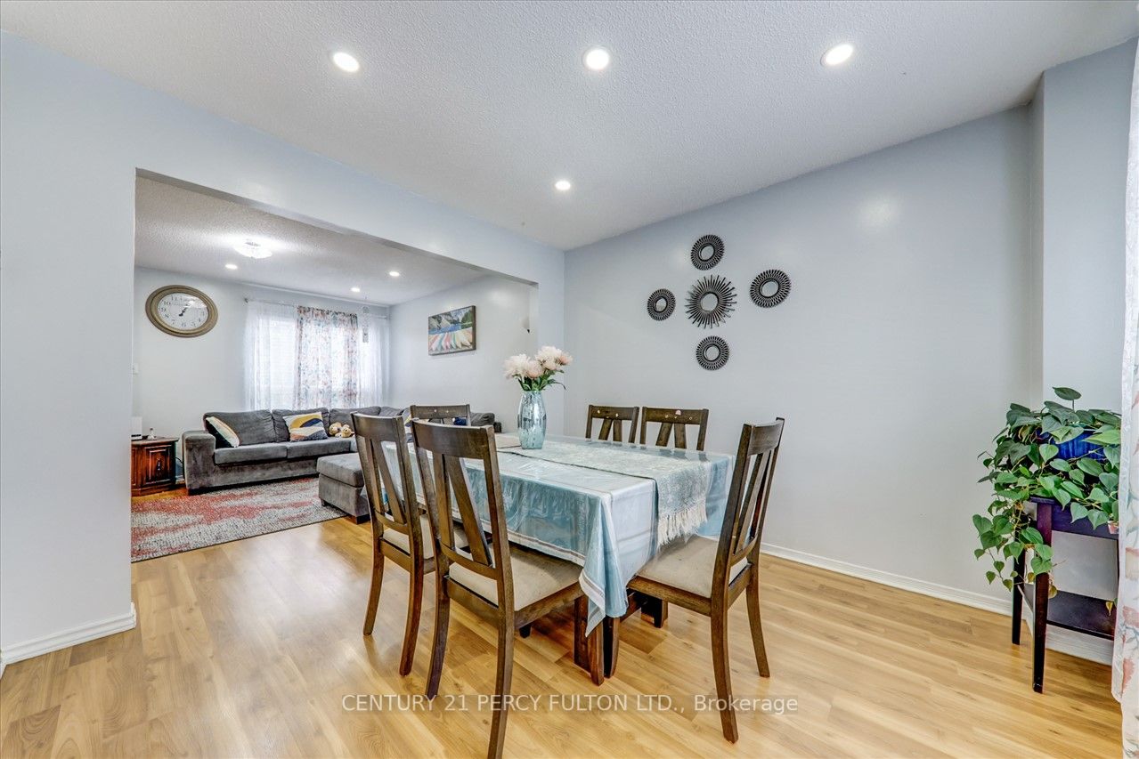 1548 Marshcourt Dr