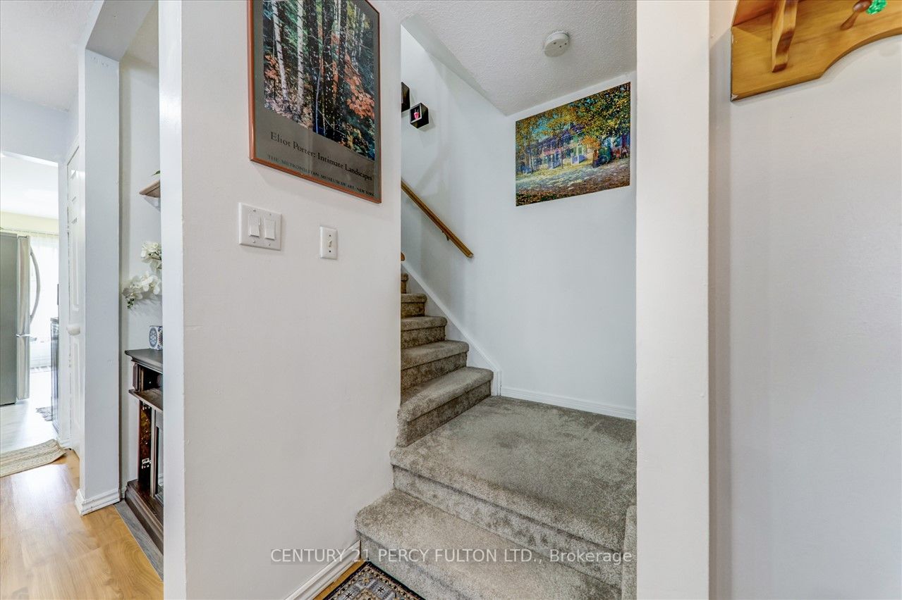 1548 Marshcourt Dr