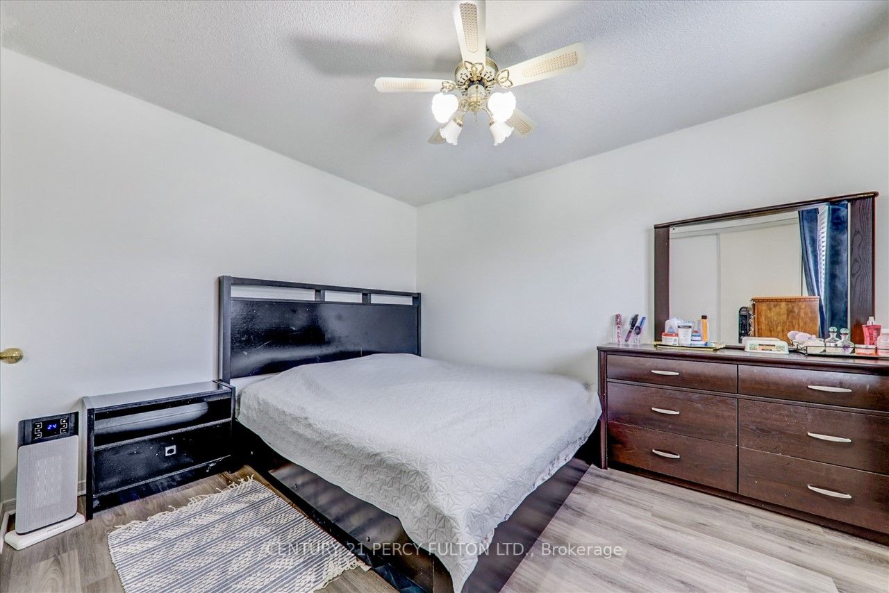 1548 Marshcourt Dr