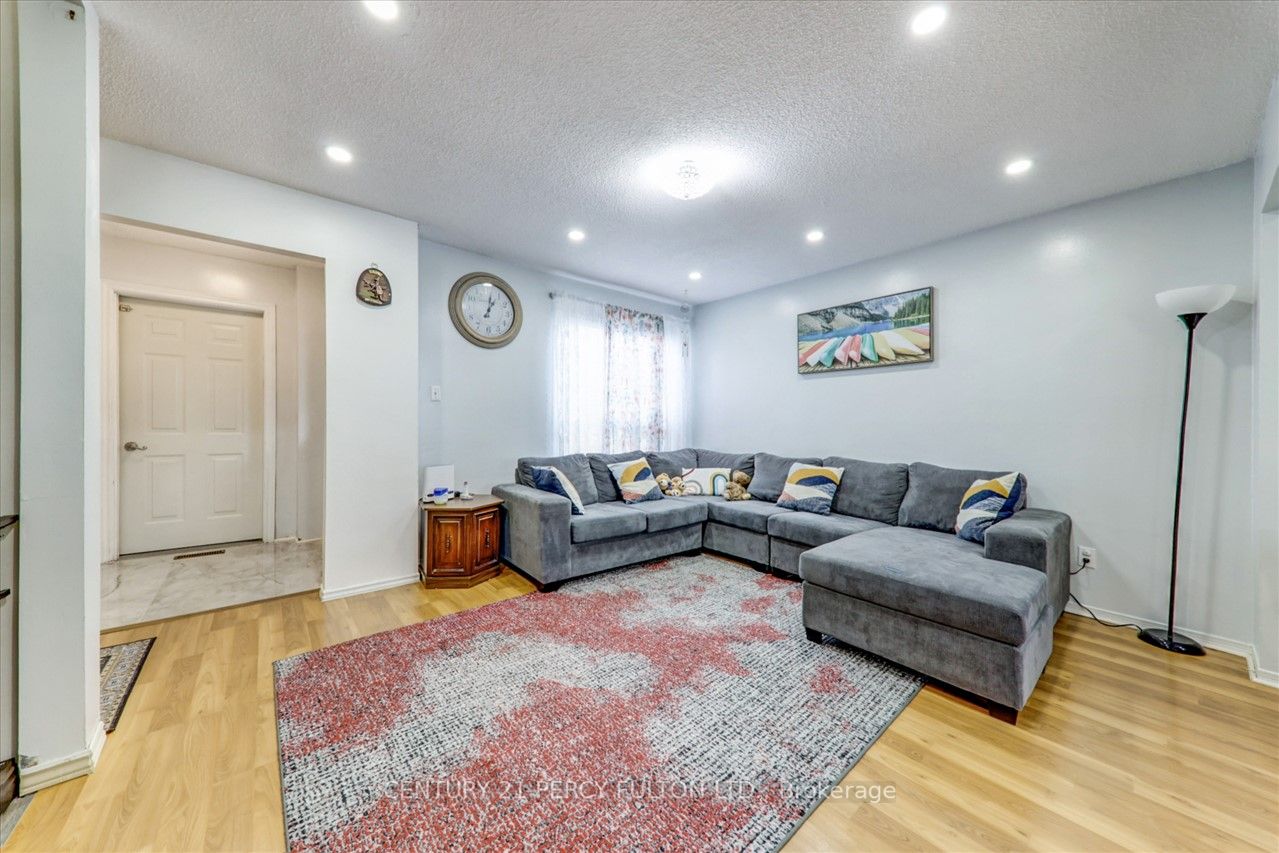 1548 Marshcourt Dr