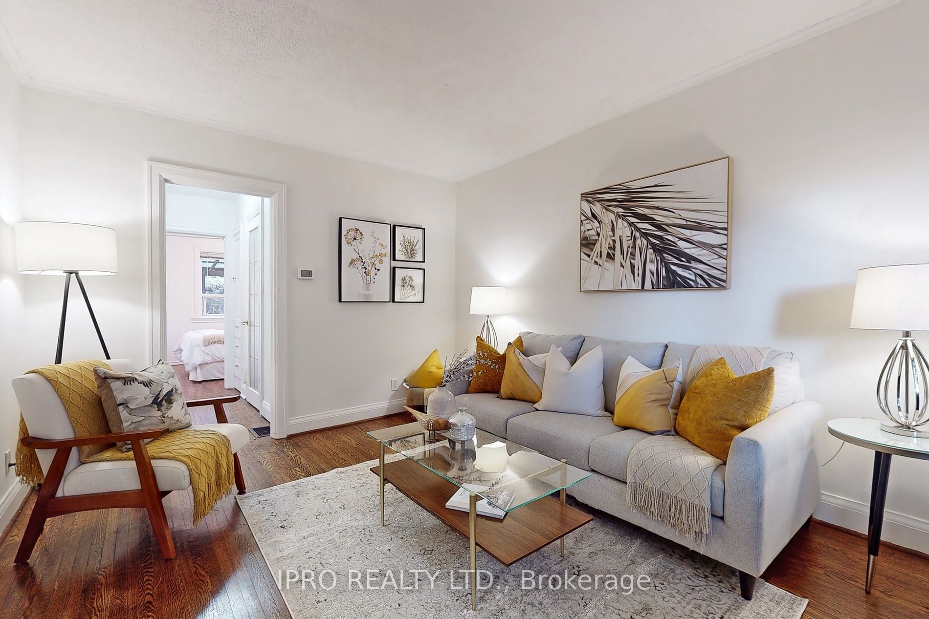 88 Manderley Dr