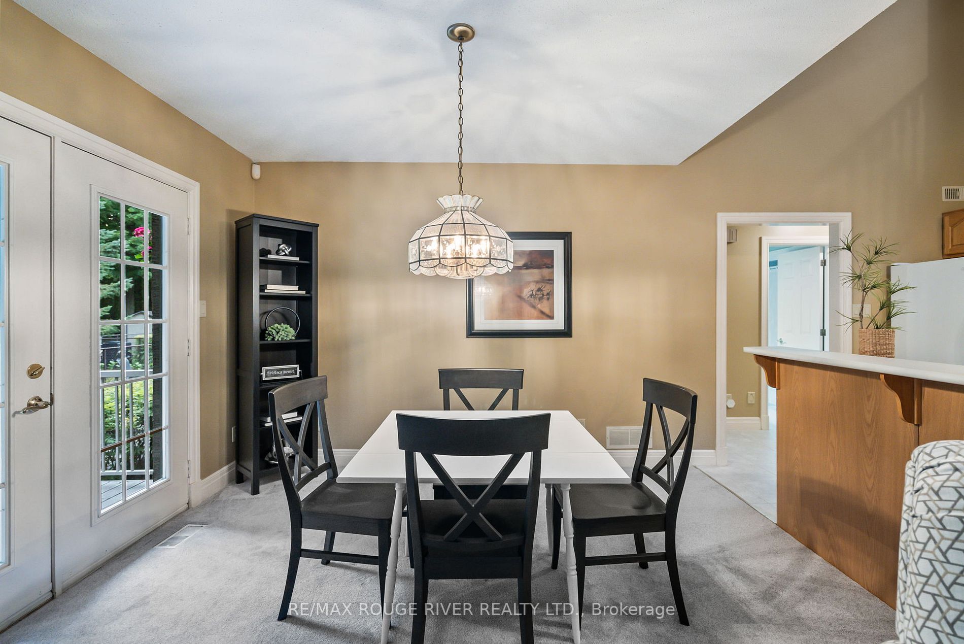 27 Timberlane Crt