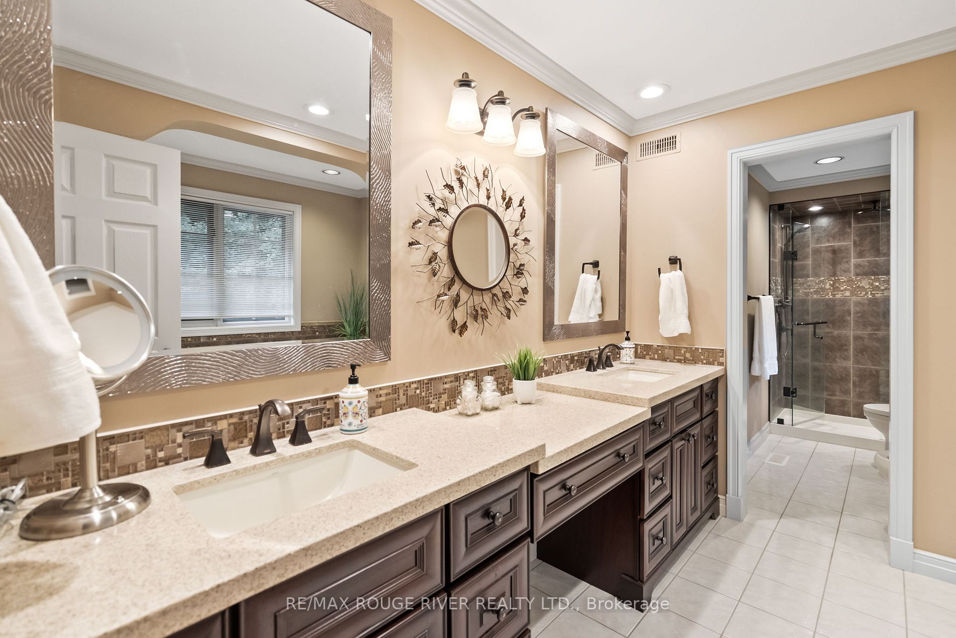 27 Timberlane Crt