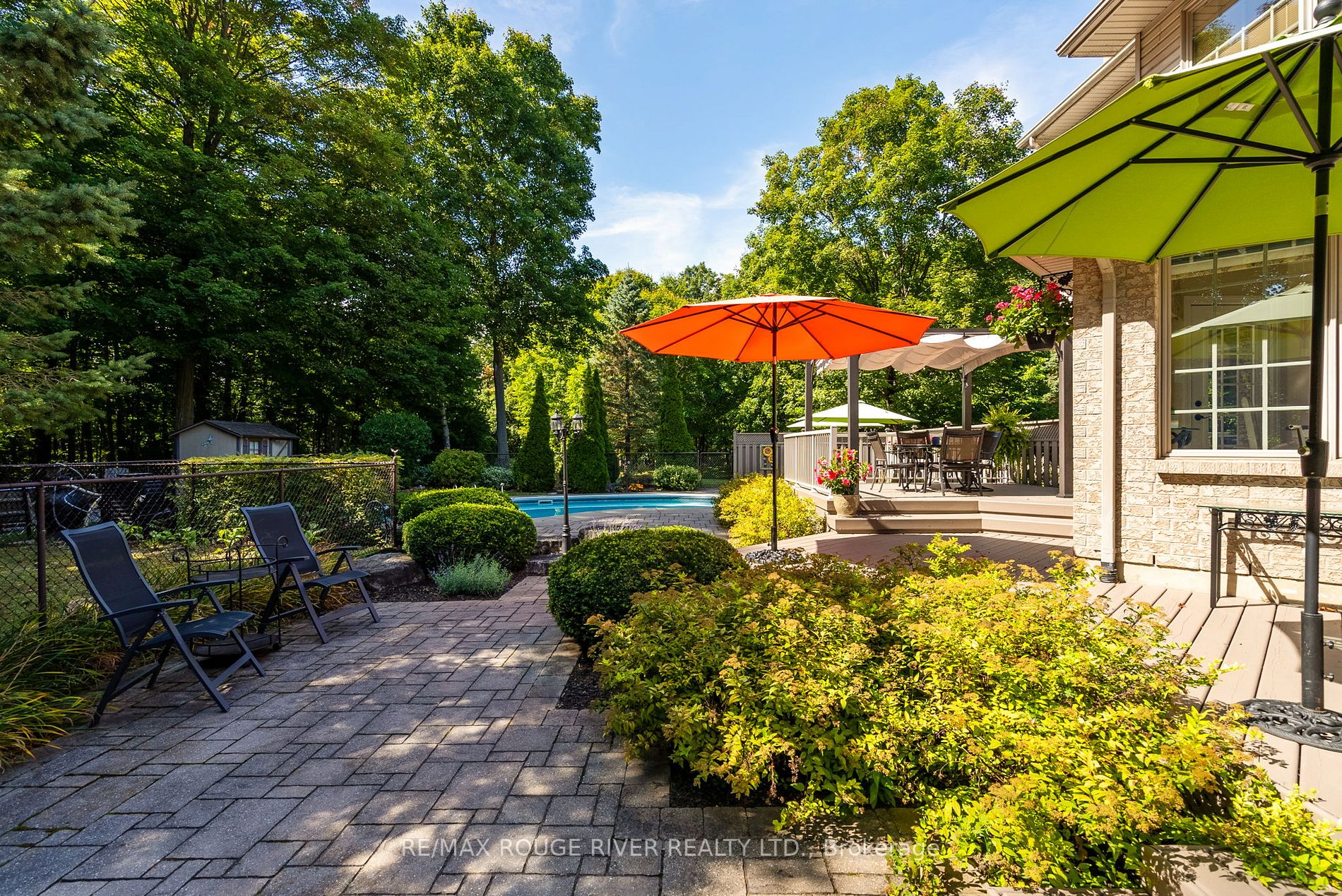 27 Timberlane Crt
