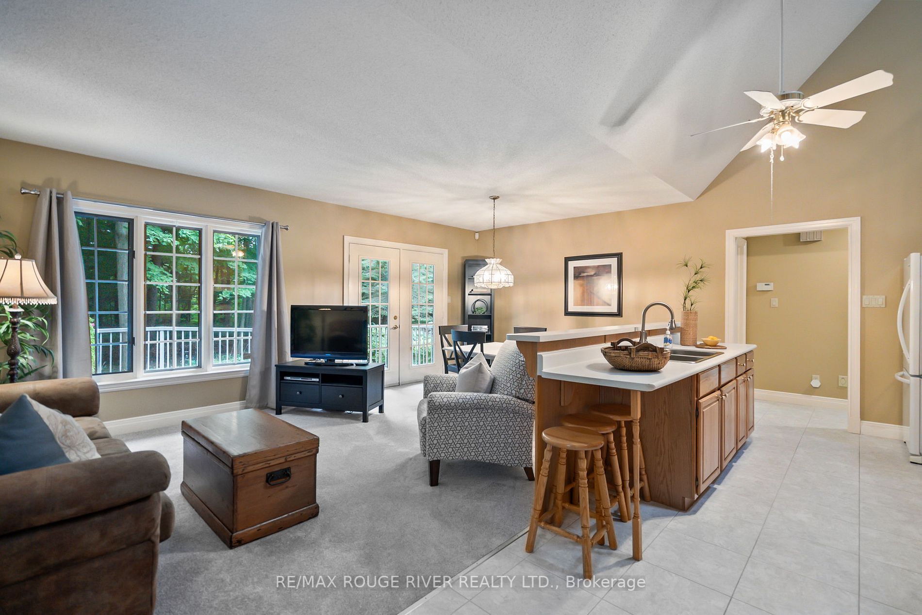 27 Timberlane Crt