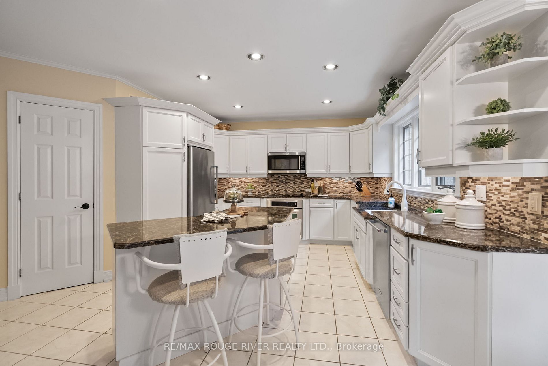 27 Timberlane Crt