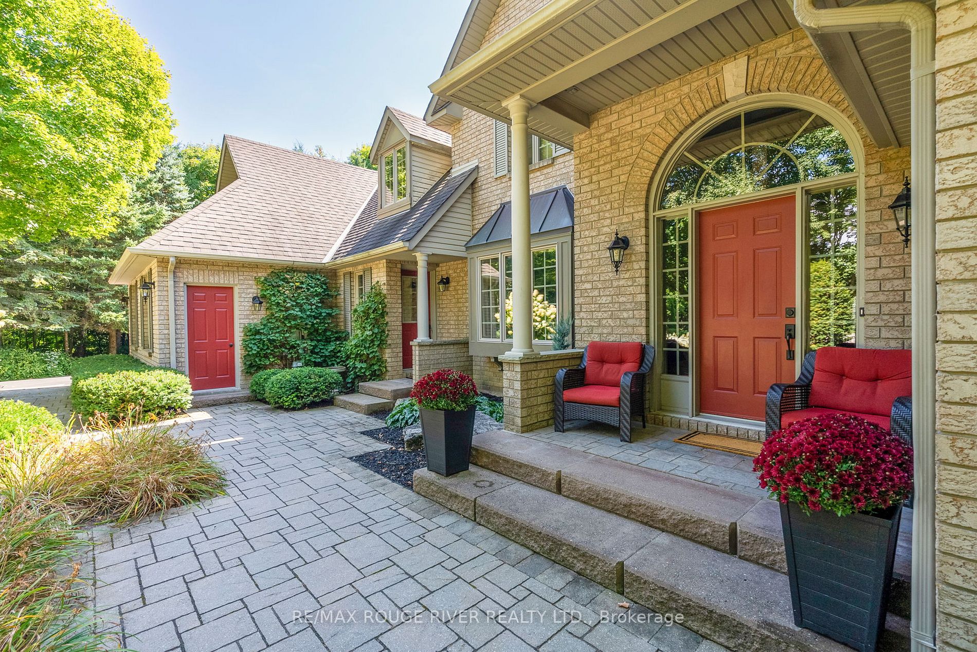 27 Timberlane Crt