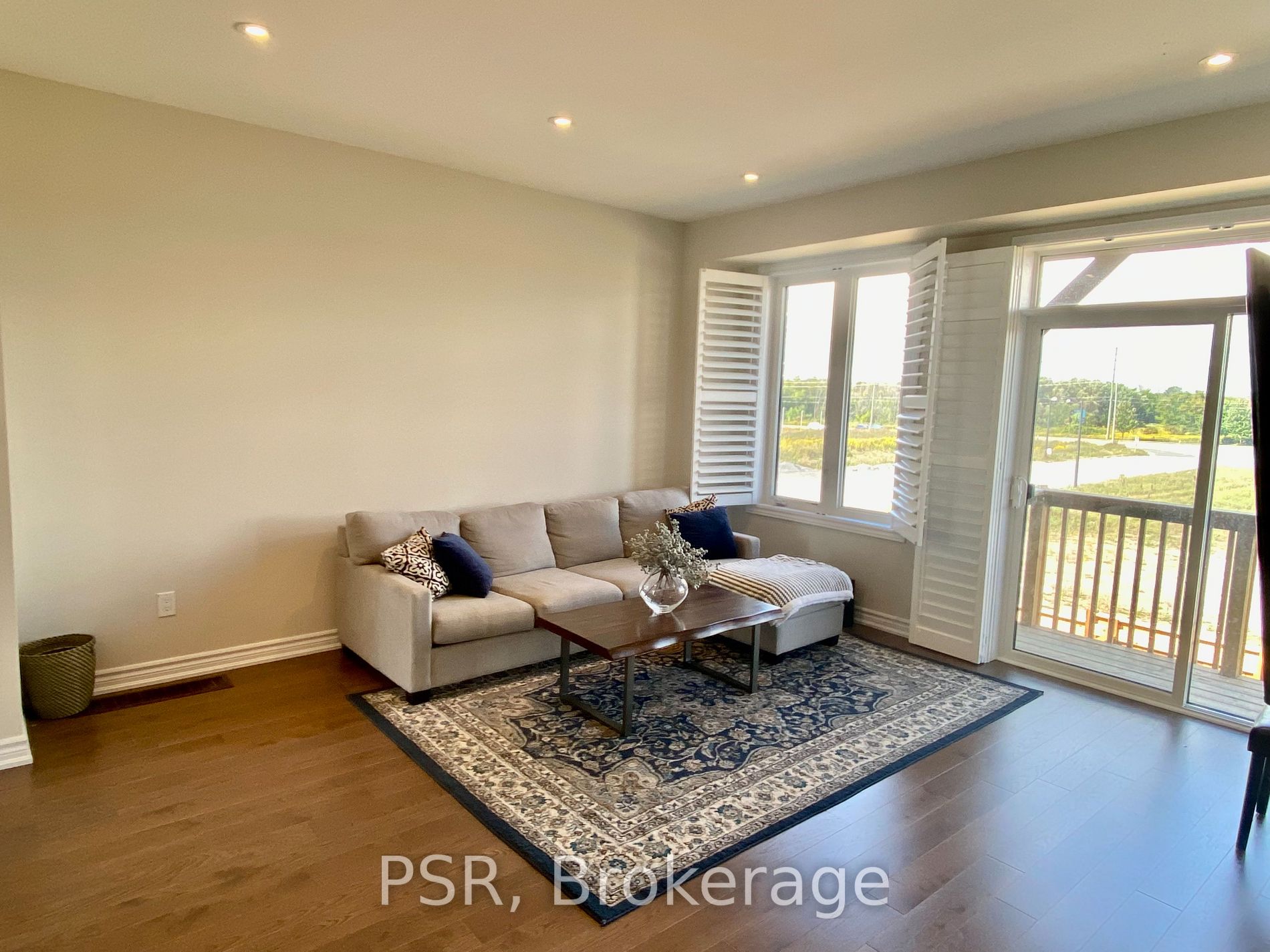 8 Douet Lane
