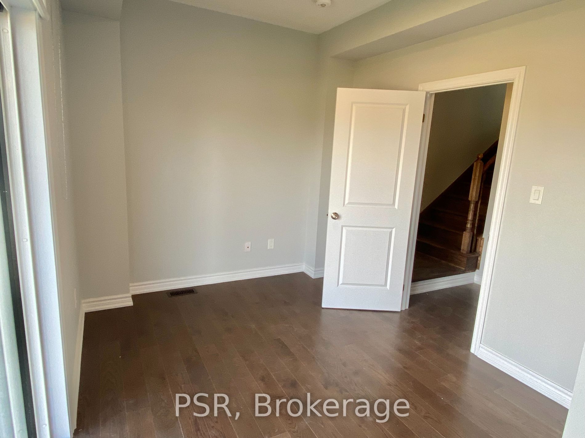 8 Douet Lane