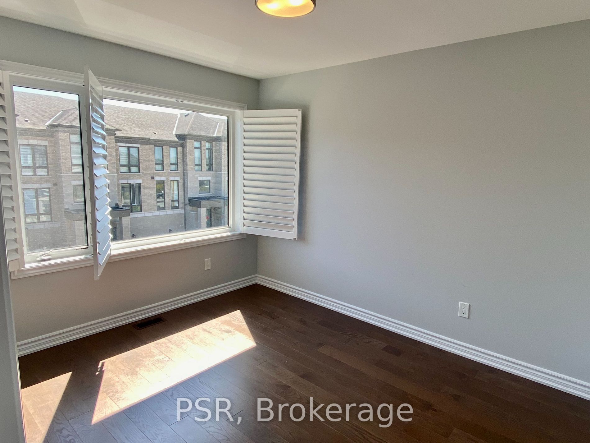 8 Douet Lane