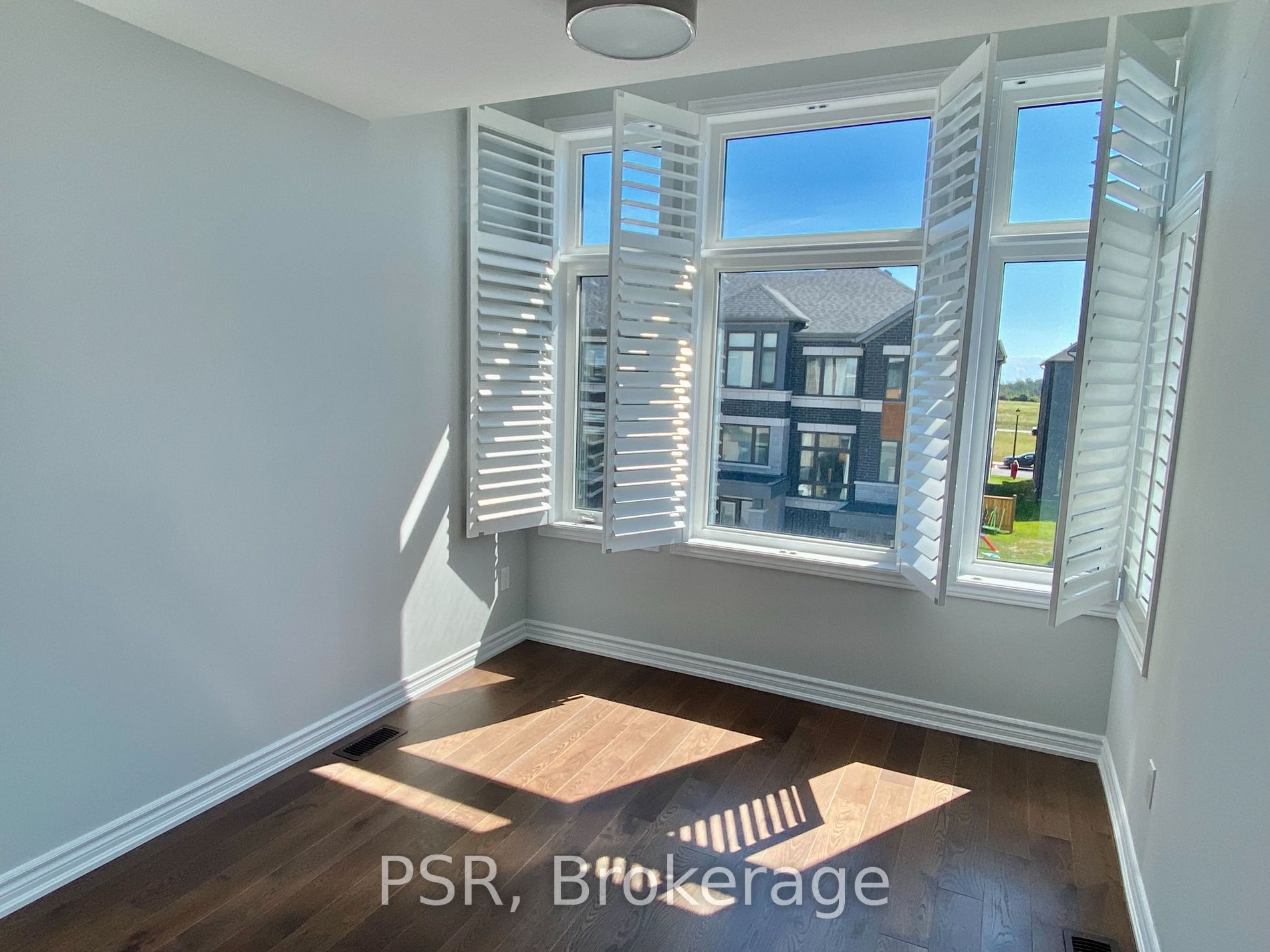 8 Douet Lane