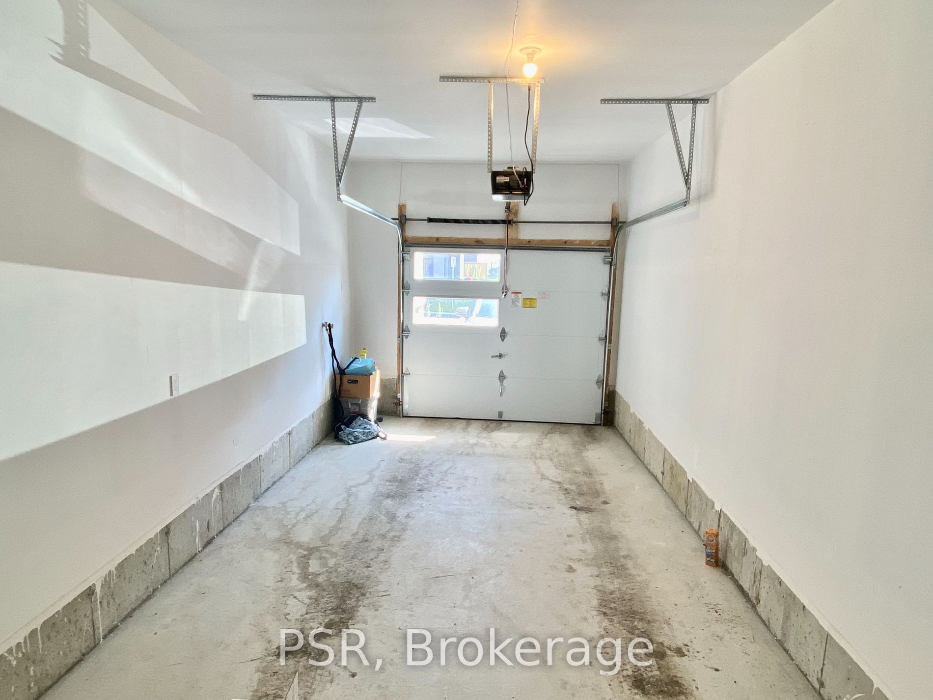 8 Douet Lane