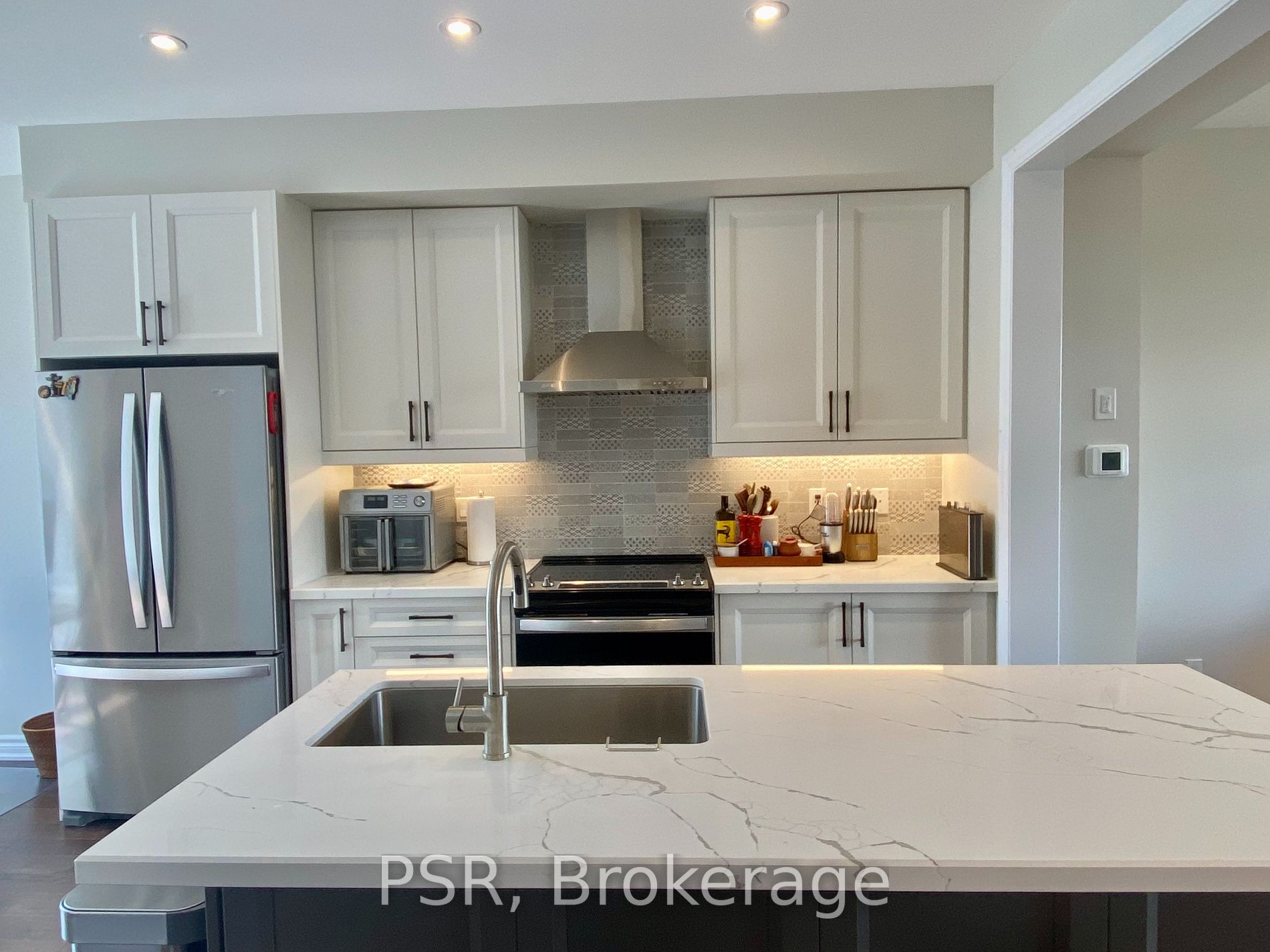 8 Douet Lane