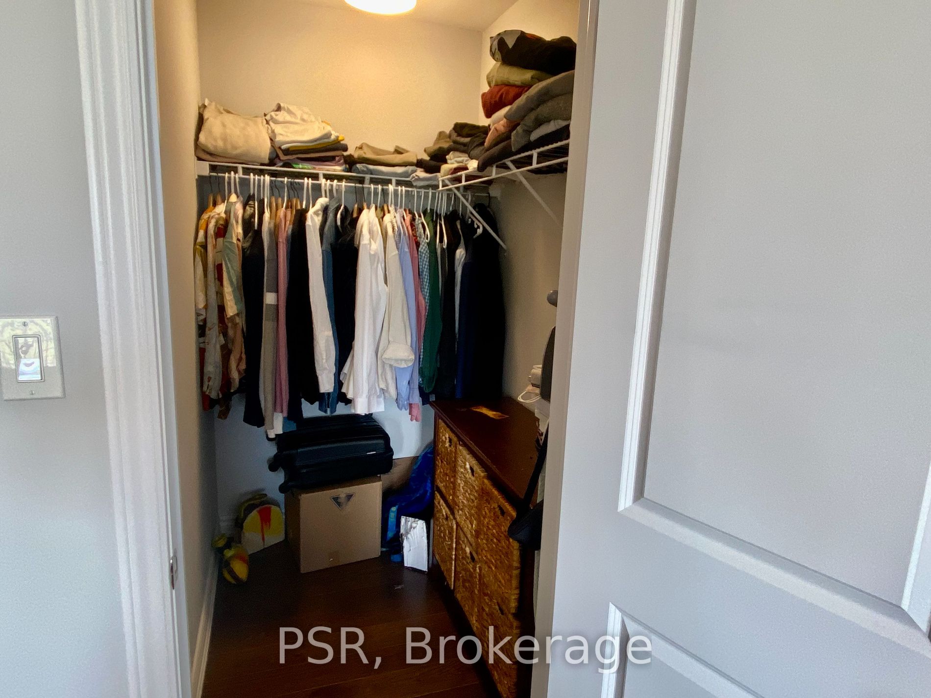 8 Douet Lane