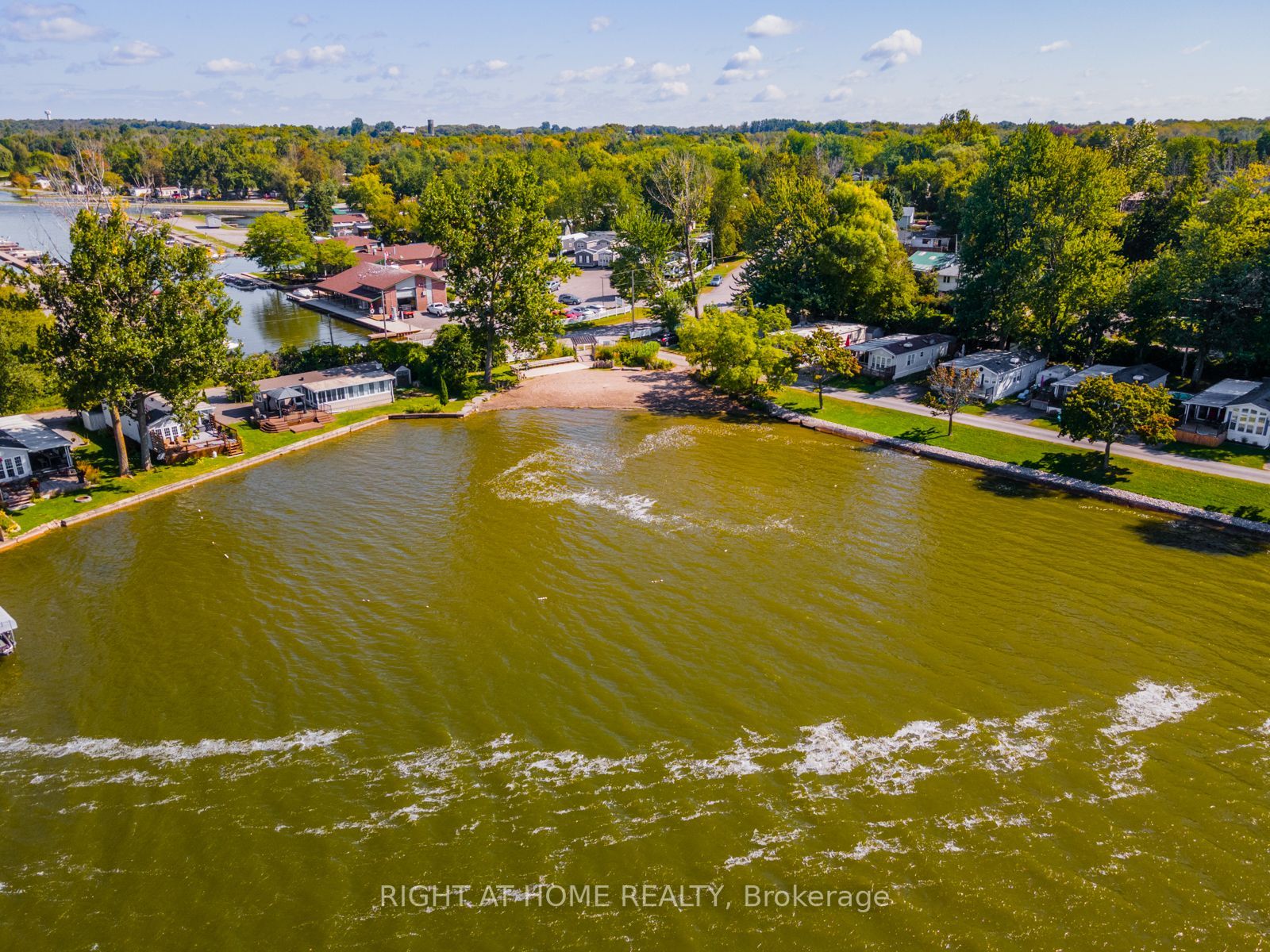 202 Platten Blvd W