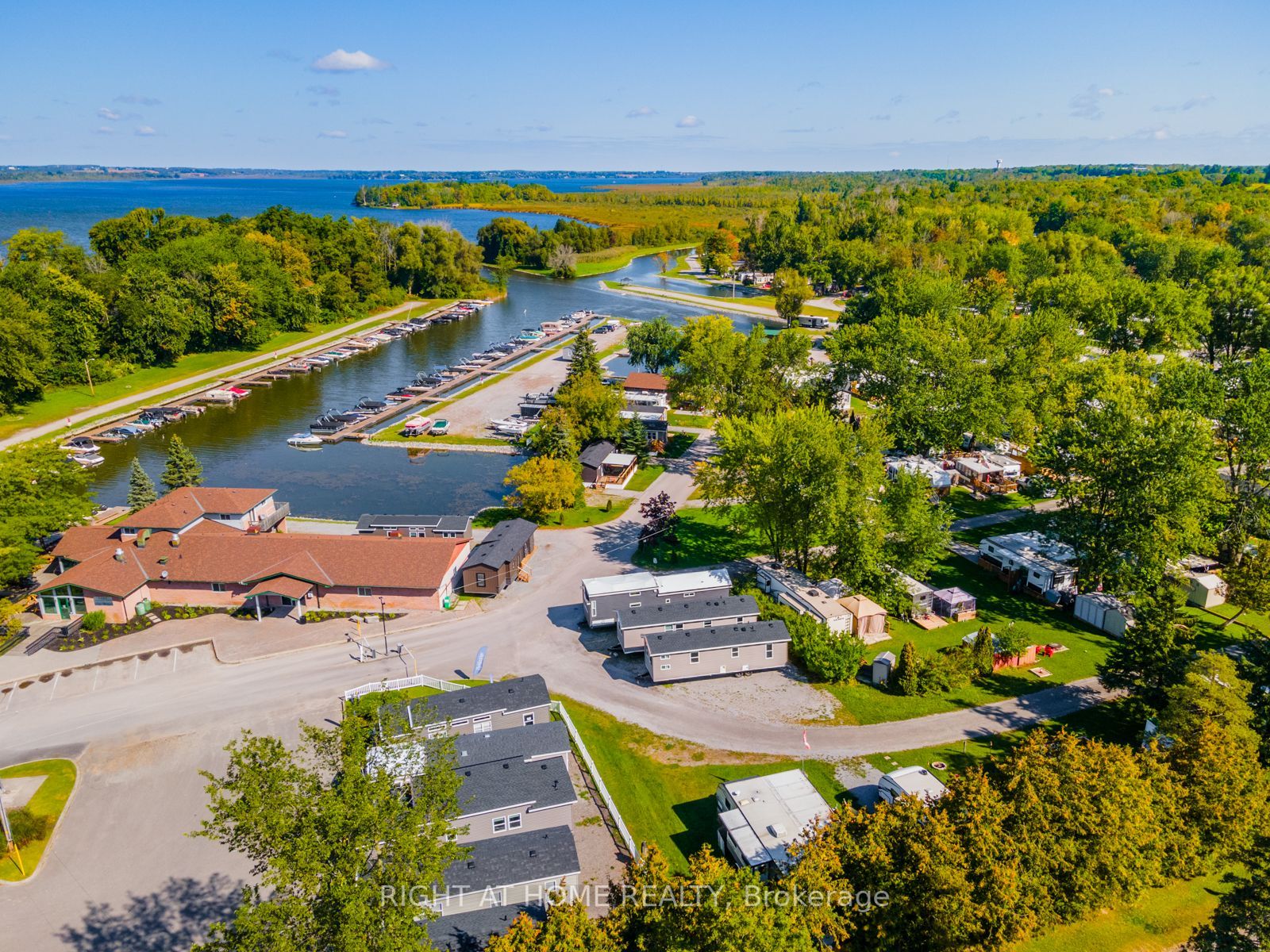 202 Platten Blvd W