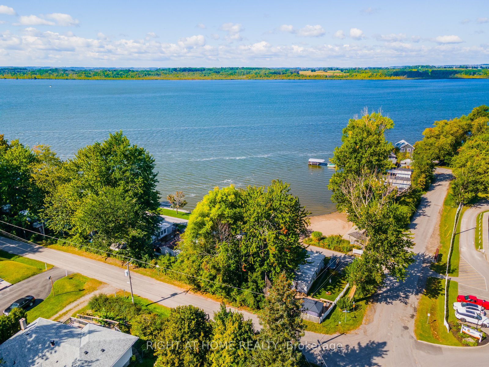 202 Platten Blvd W