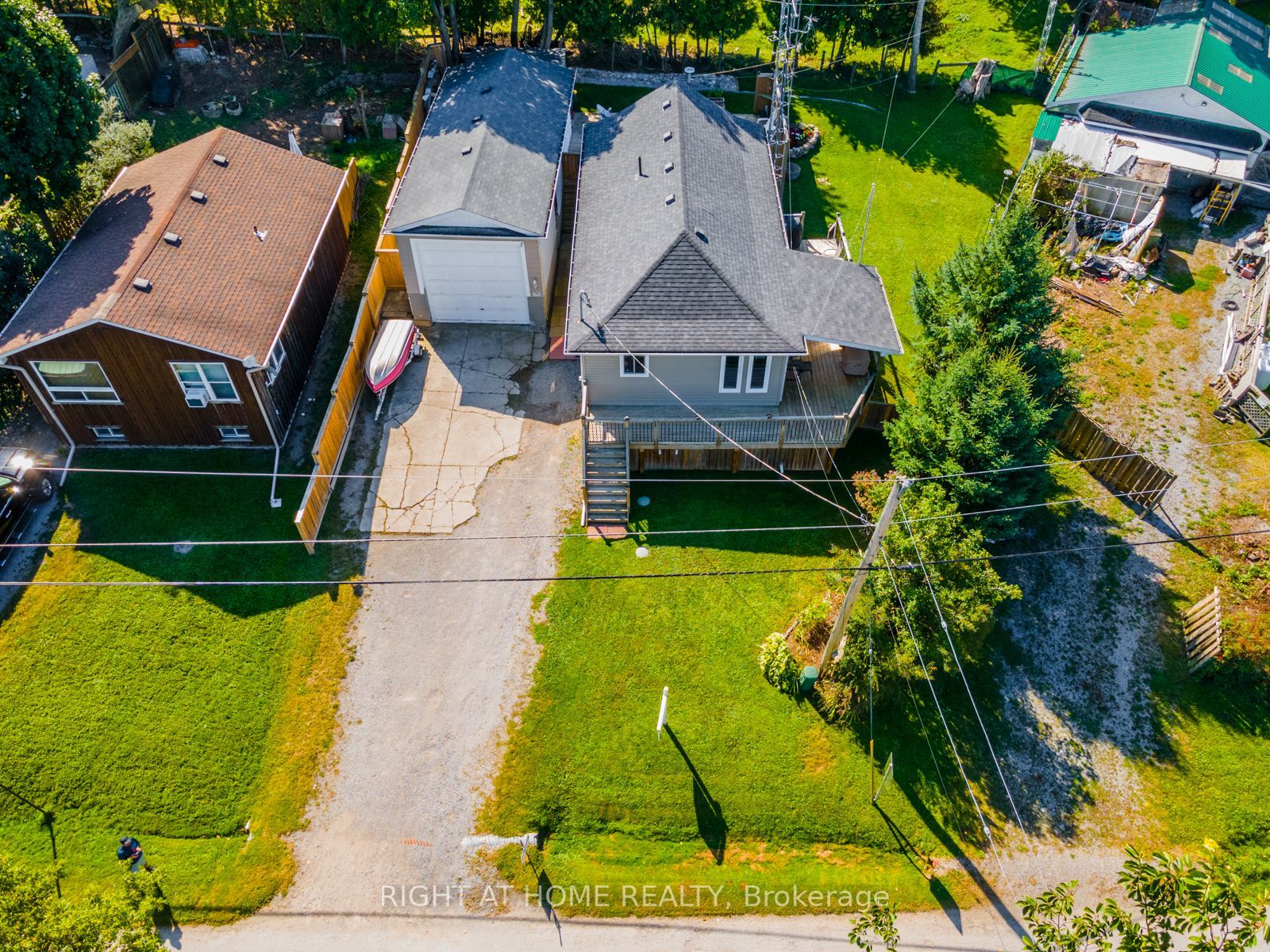 202 Platten Blvd W