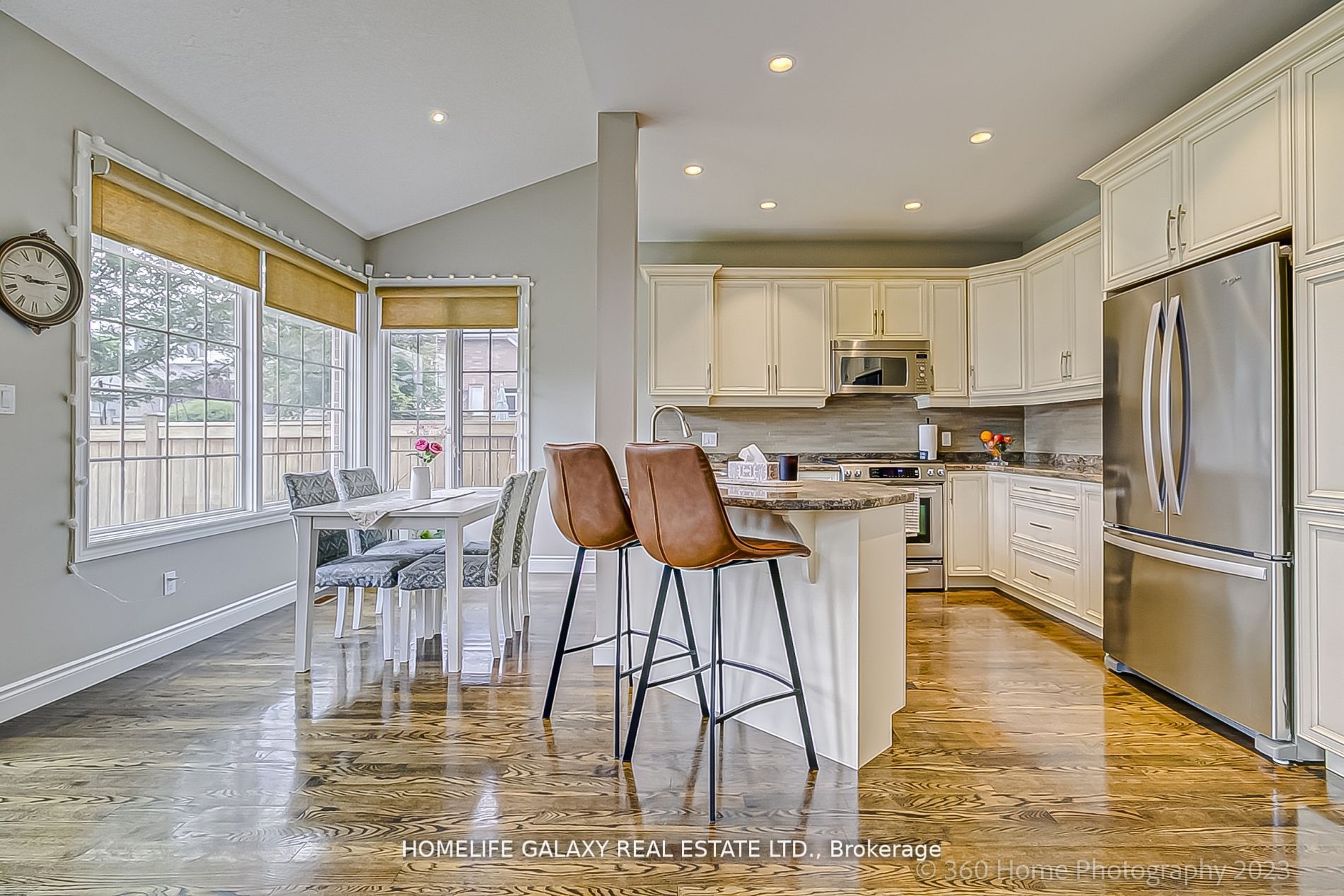 417 Bovin Ave