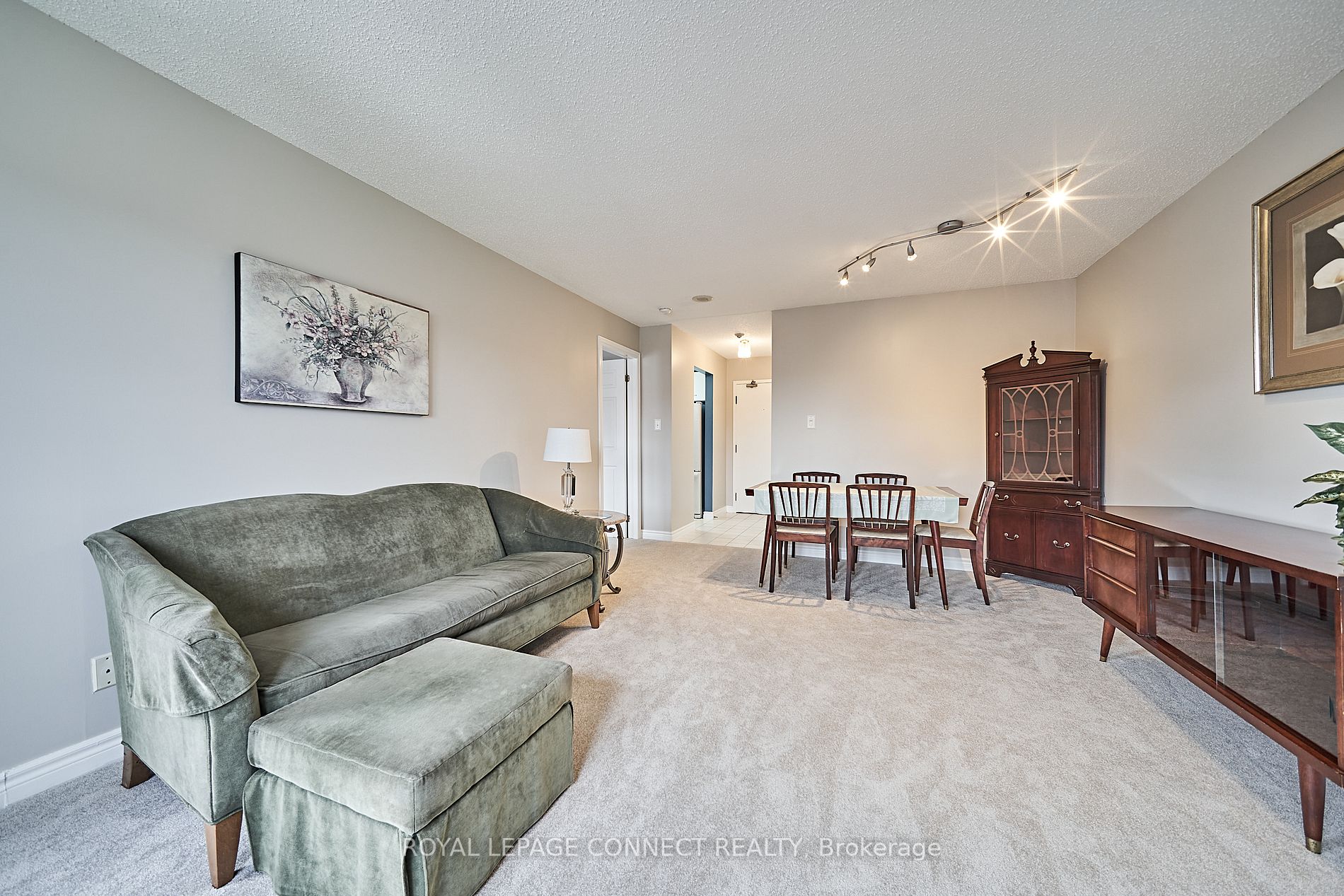 193 Lake Driveway W, #414