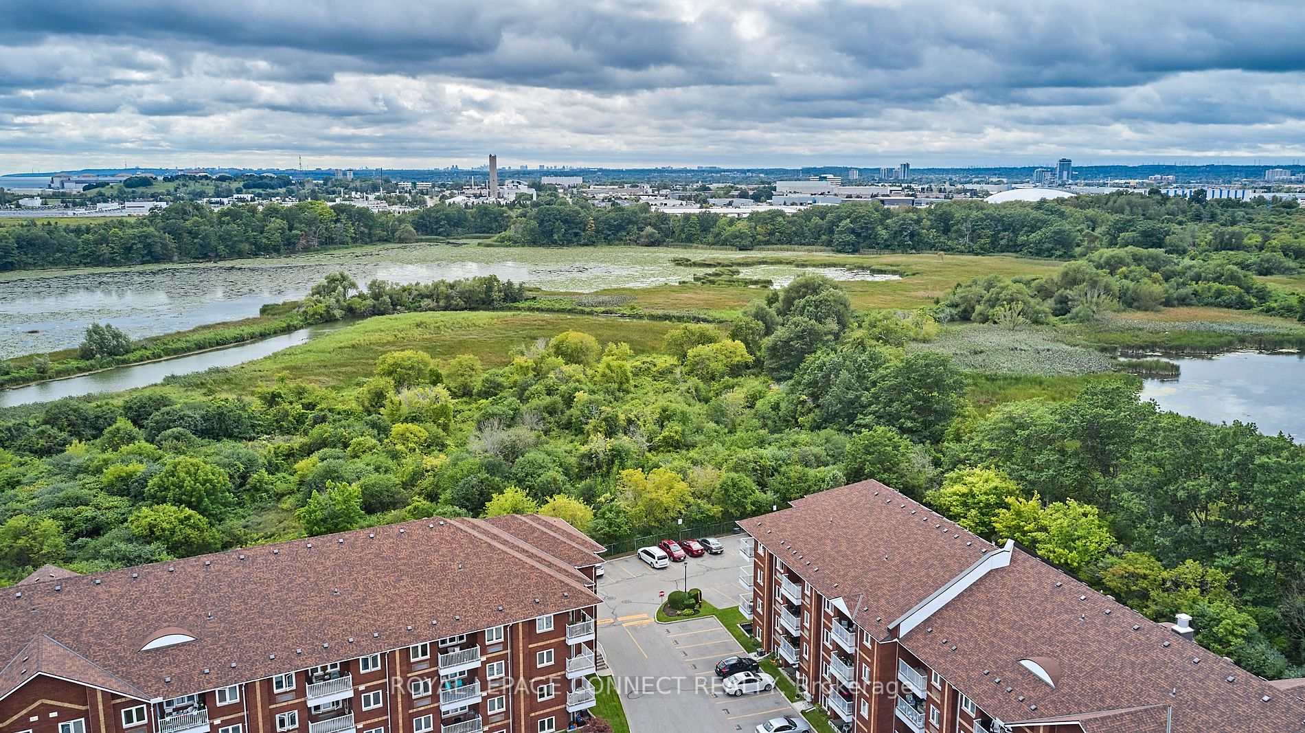 193 Lake Driveway W, #414