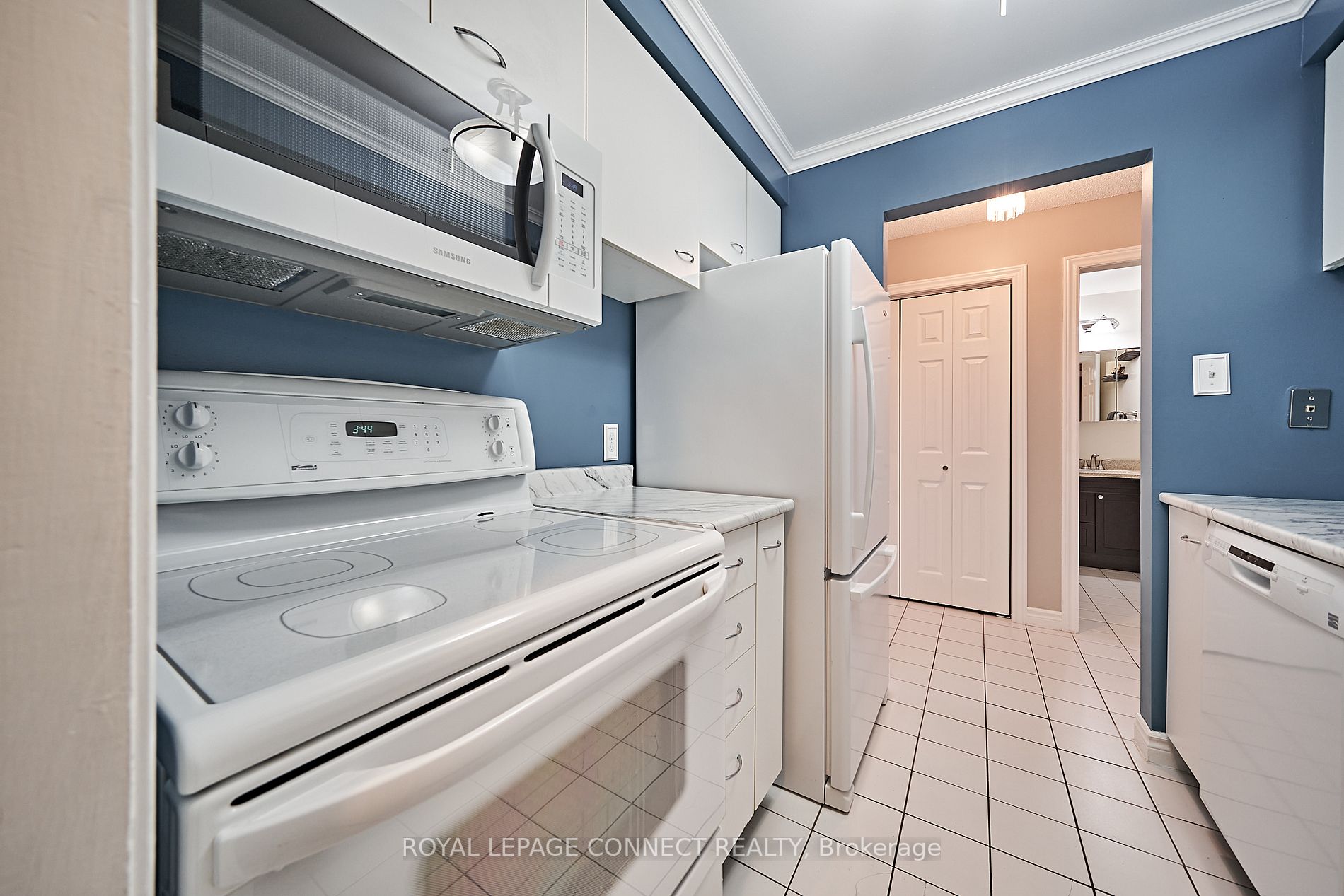 193 Lake Driveway W, #414