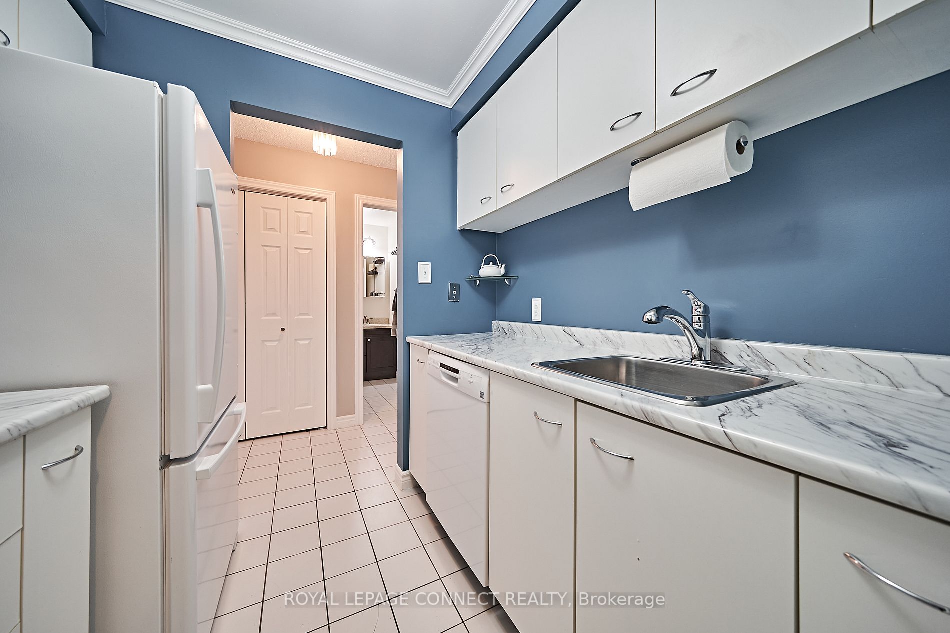 193 Lake Driveway W, #414