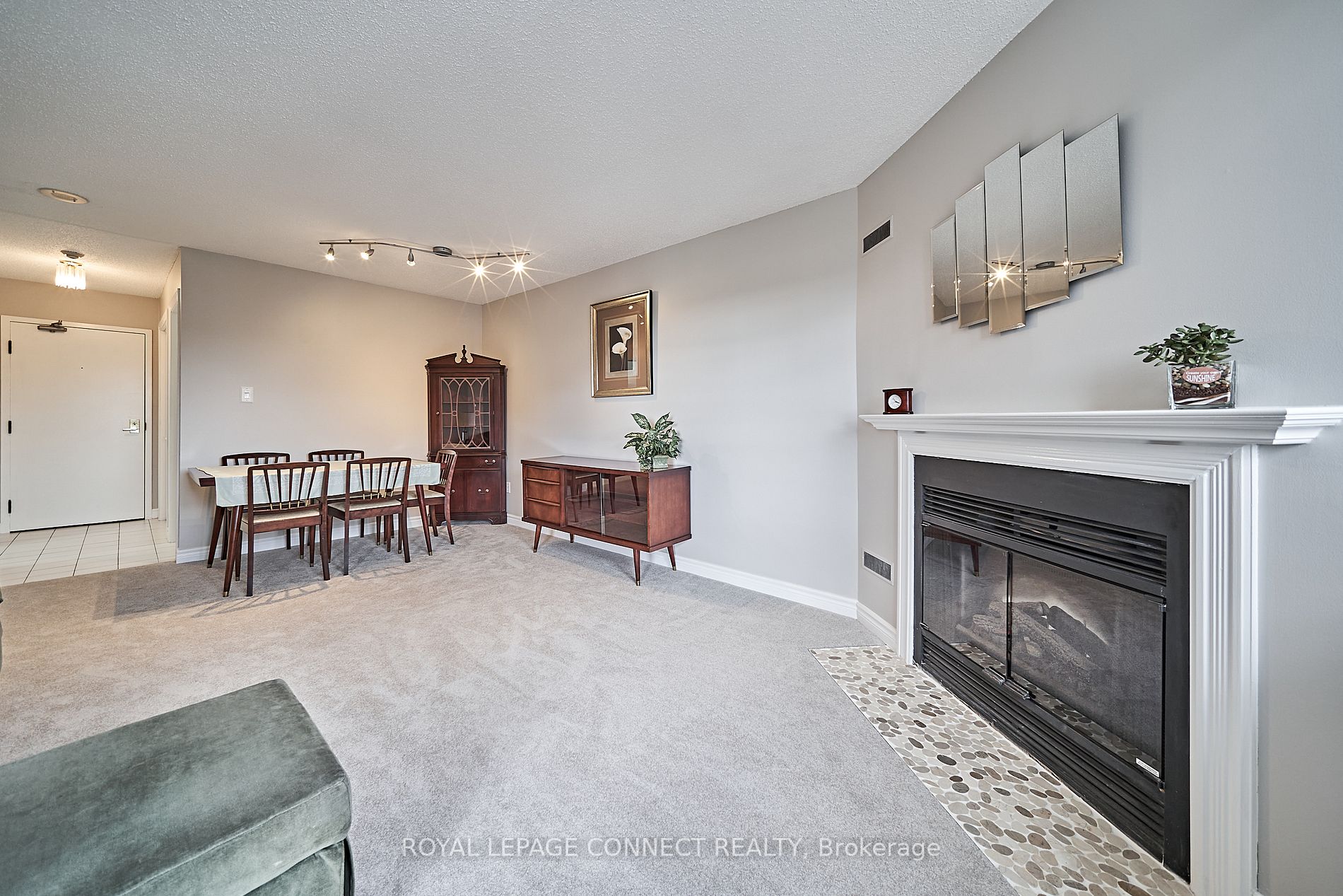 193 Lake Driveway W, #414