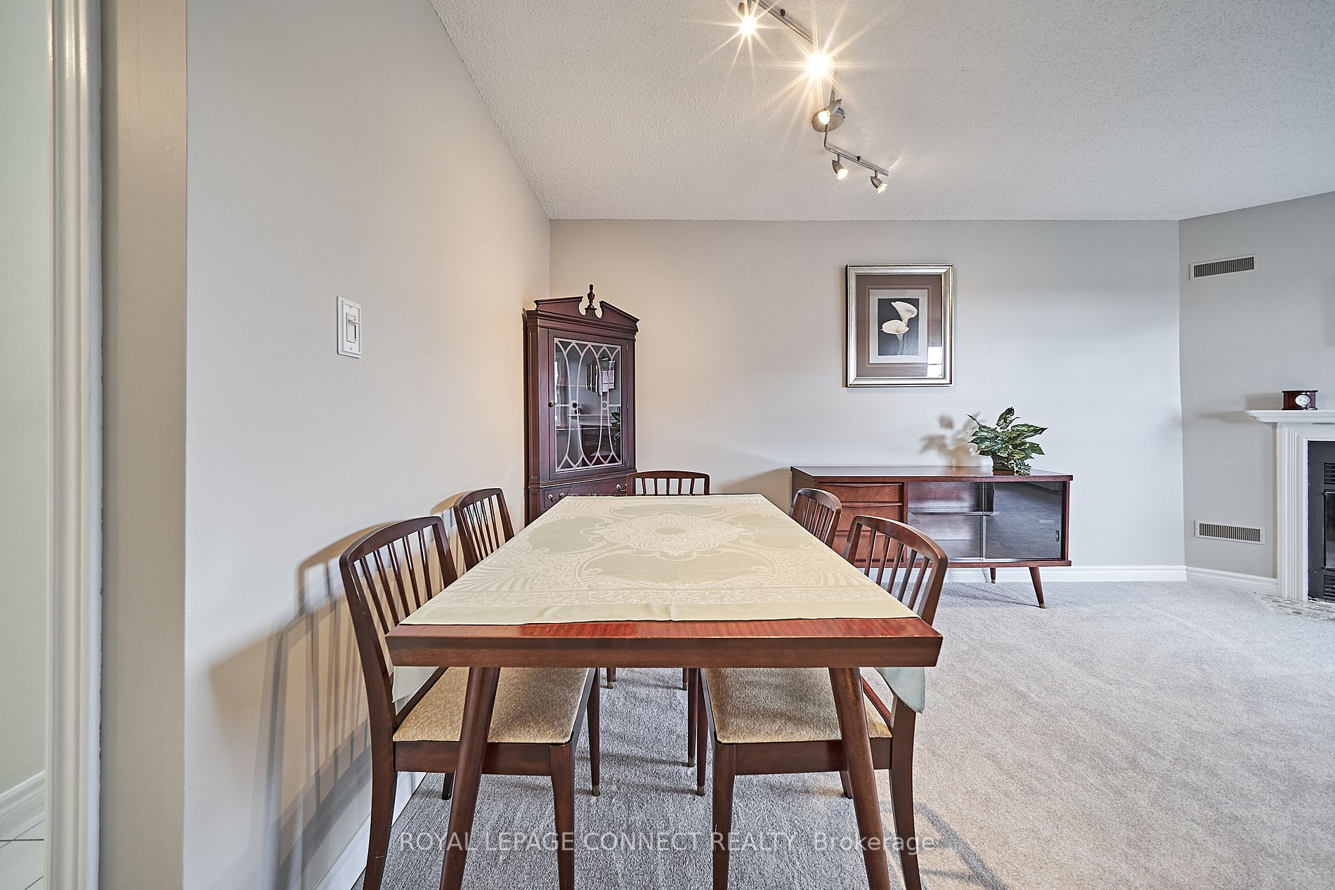 193 Lake Driveway W, #414