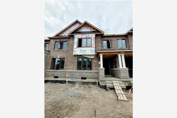 18 Thelma Dr, Whitby
